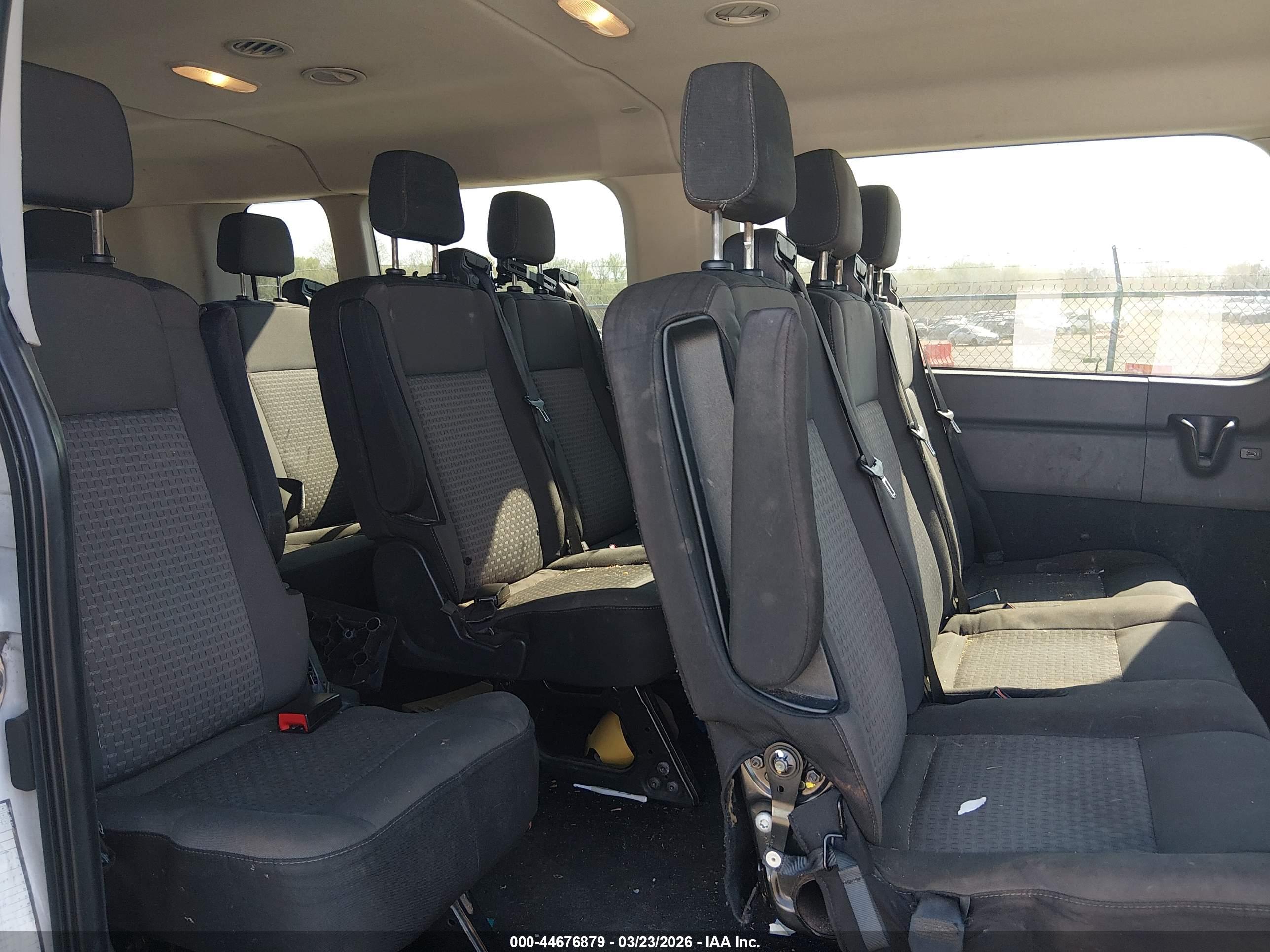 FORD TRANSIT-350 image 8