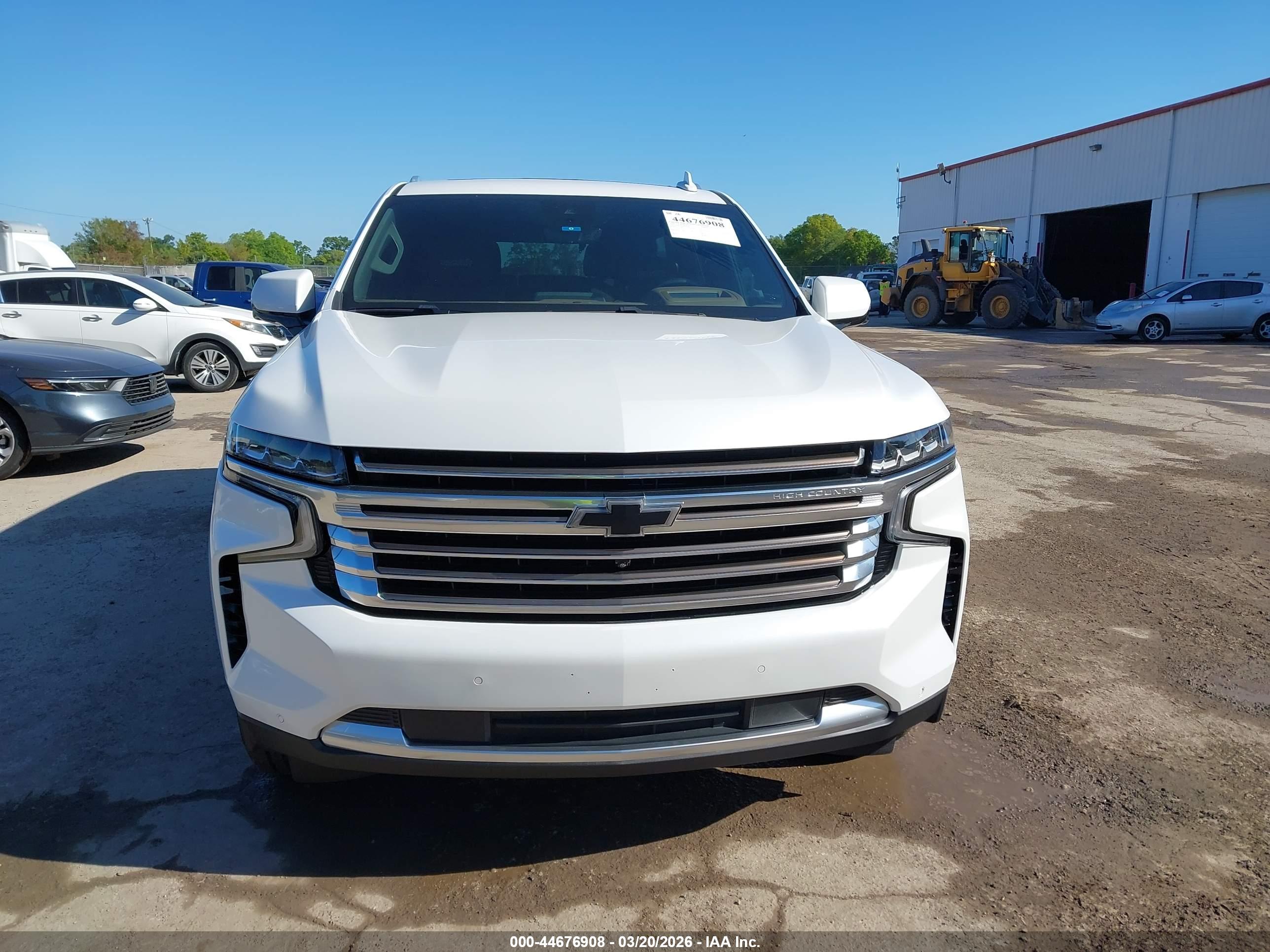 CHEVROLET TAHOE image 6