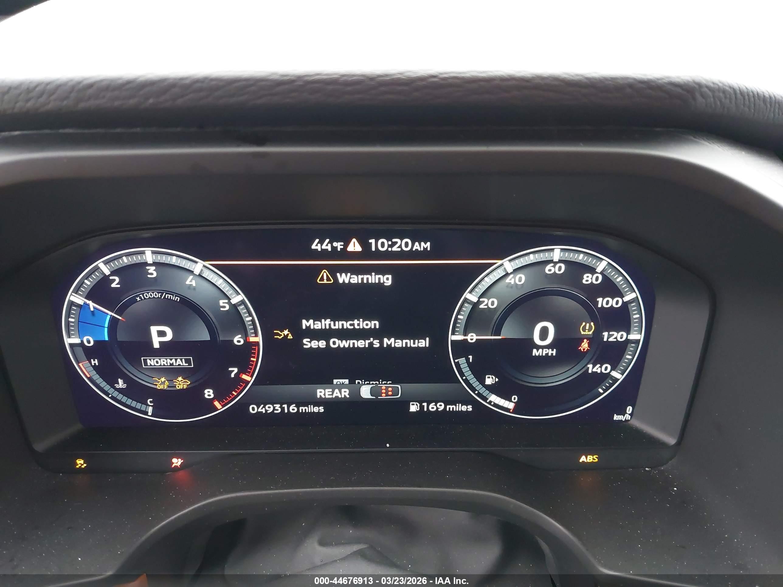 MITSUBISHI OUTLANDER image 7