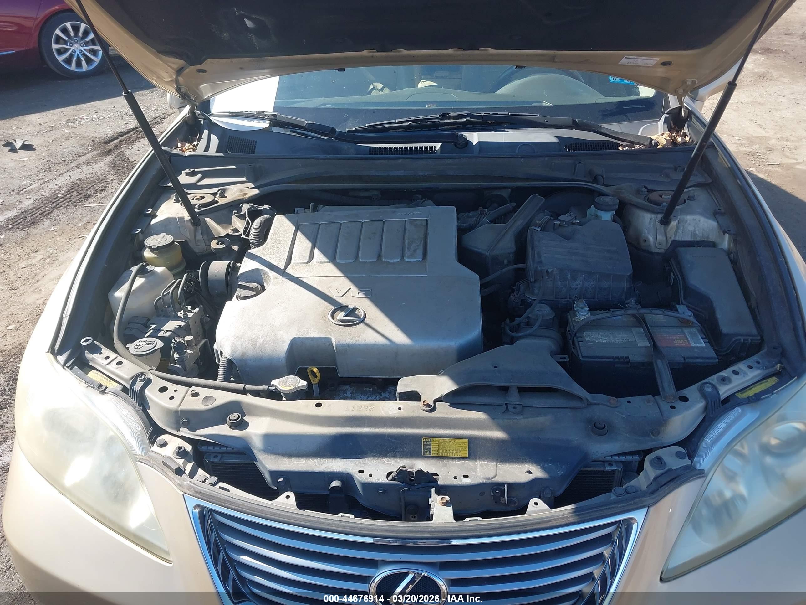 LEXUS ES image 10
