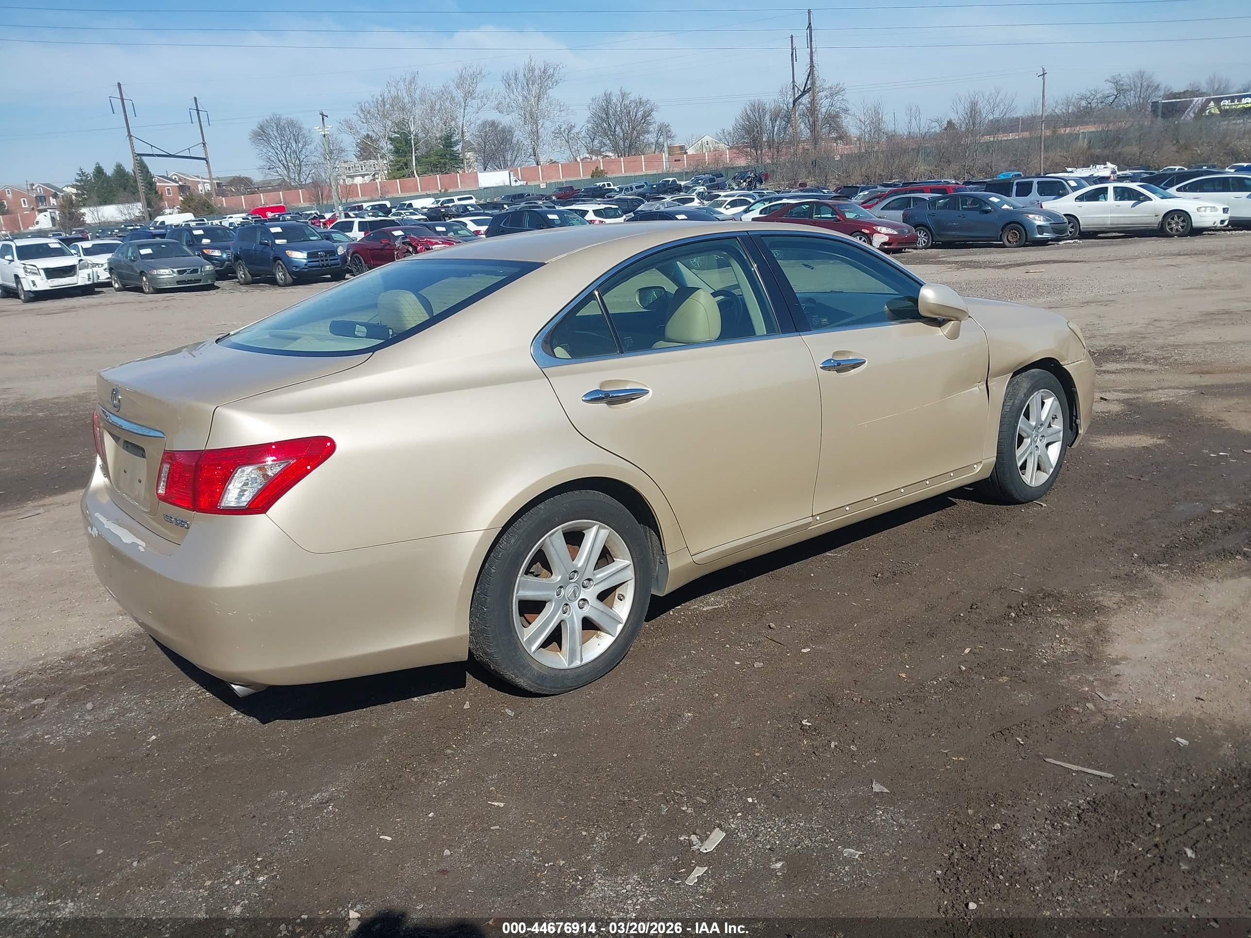 LEXUS ES image 4