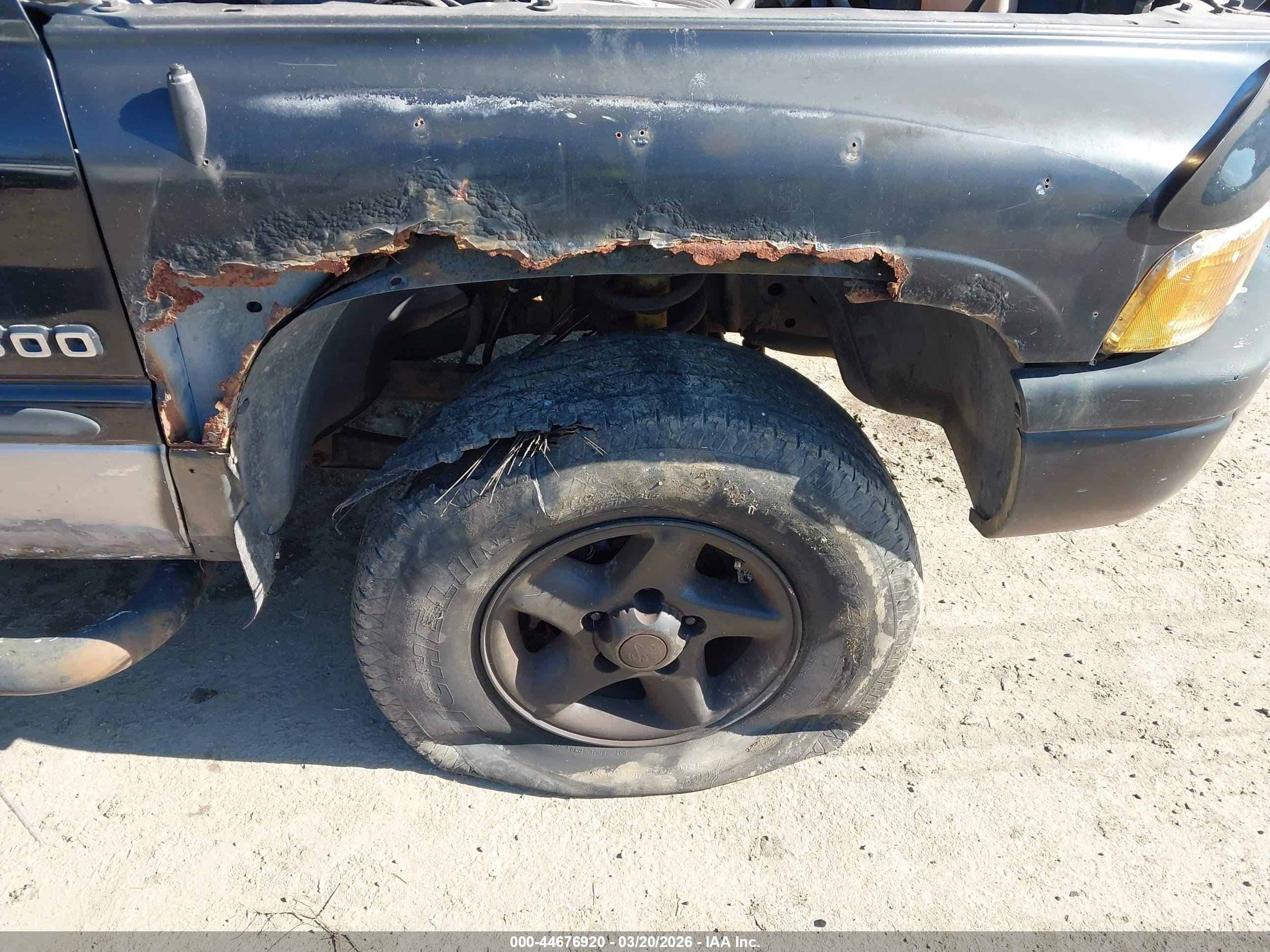 DODGE RAM image 6
