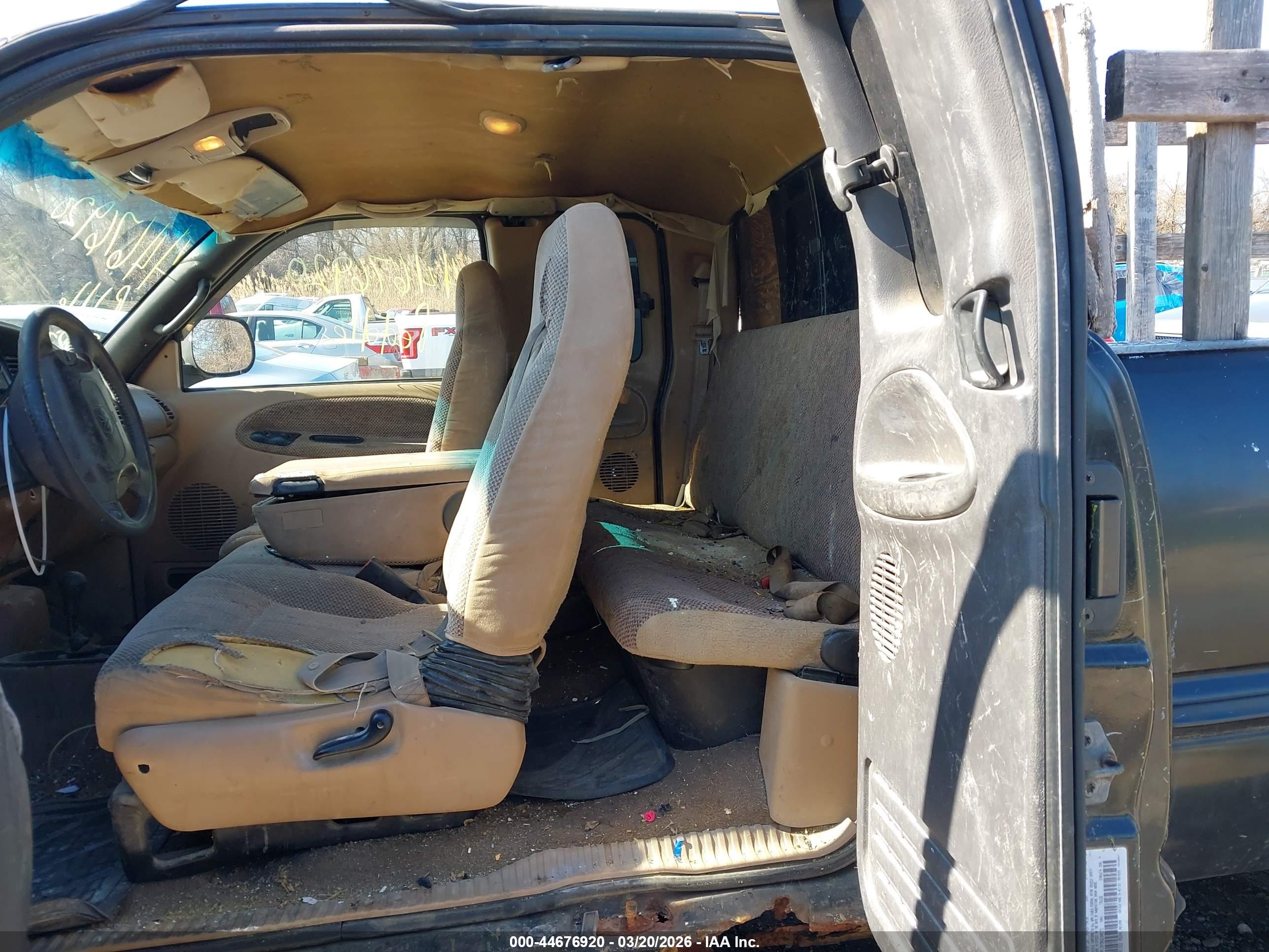 DODGE RAM image 8