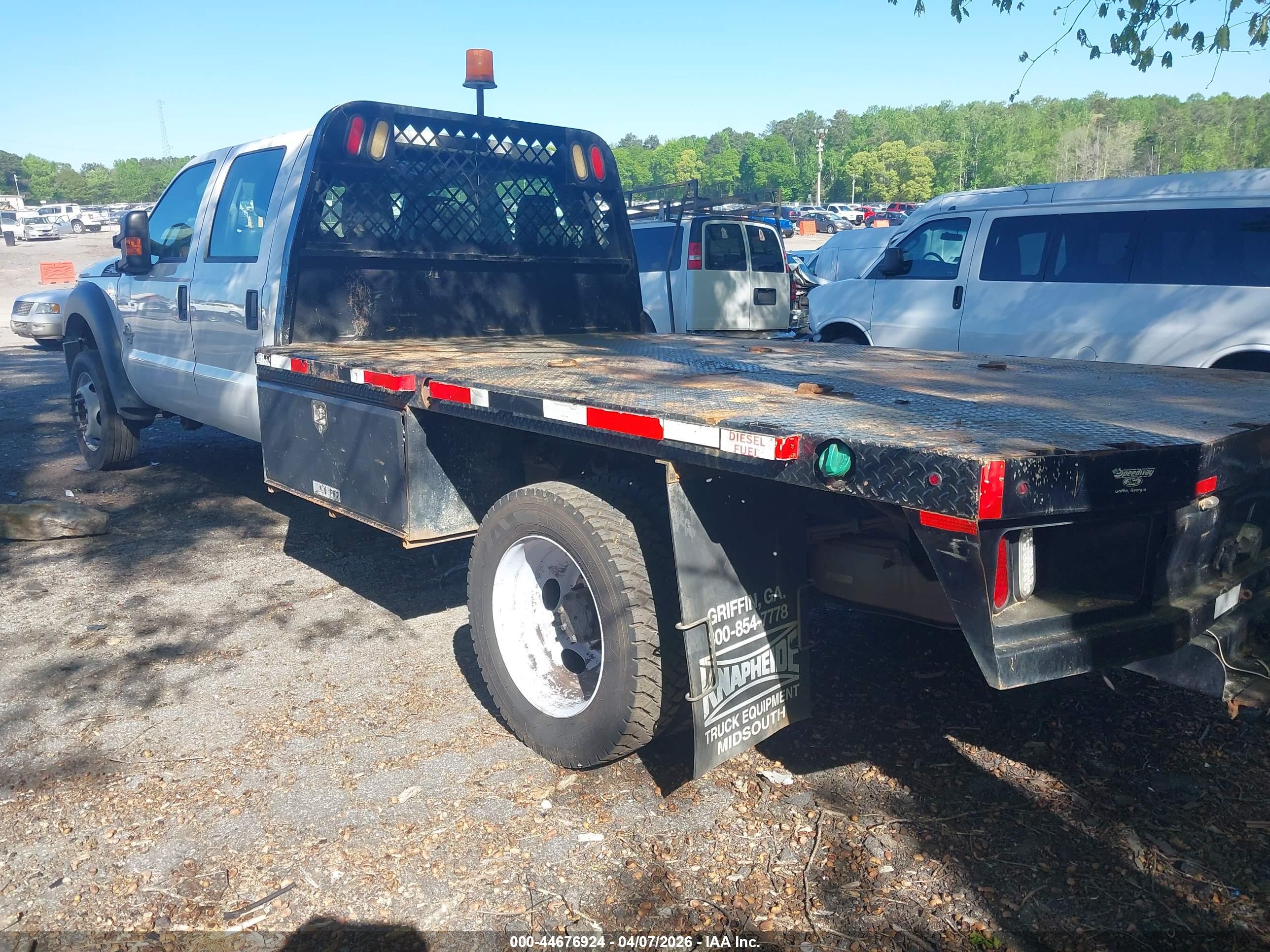 FORD F-550 image 3