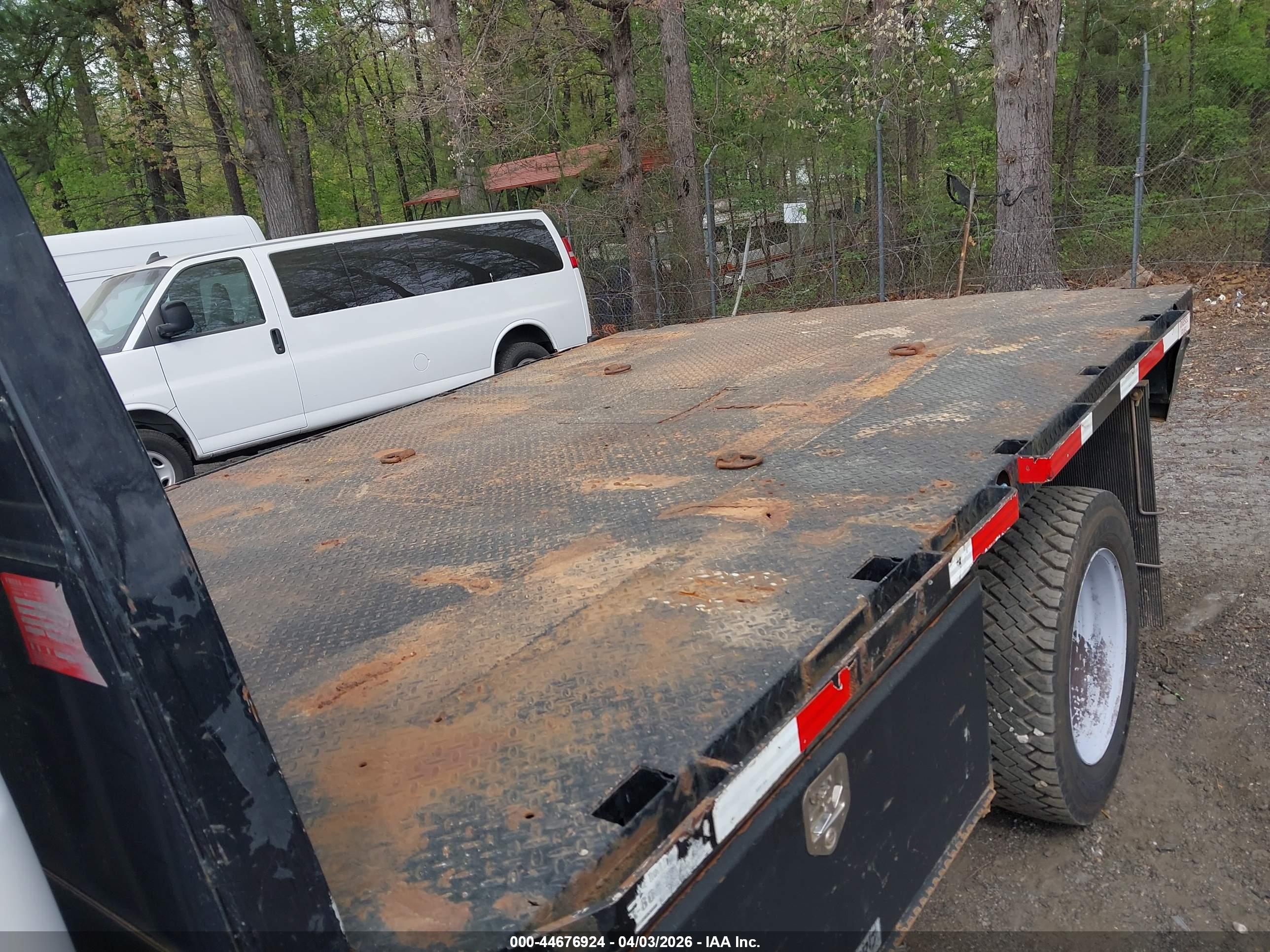 FORD F-550 image 7