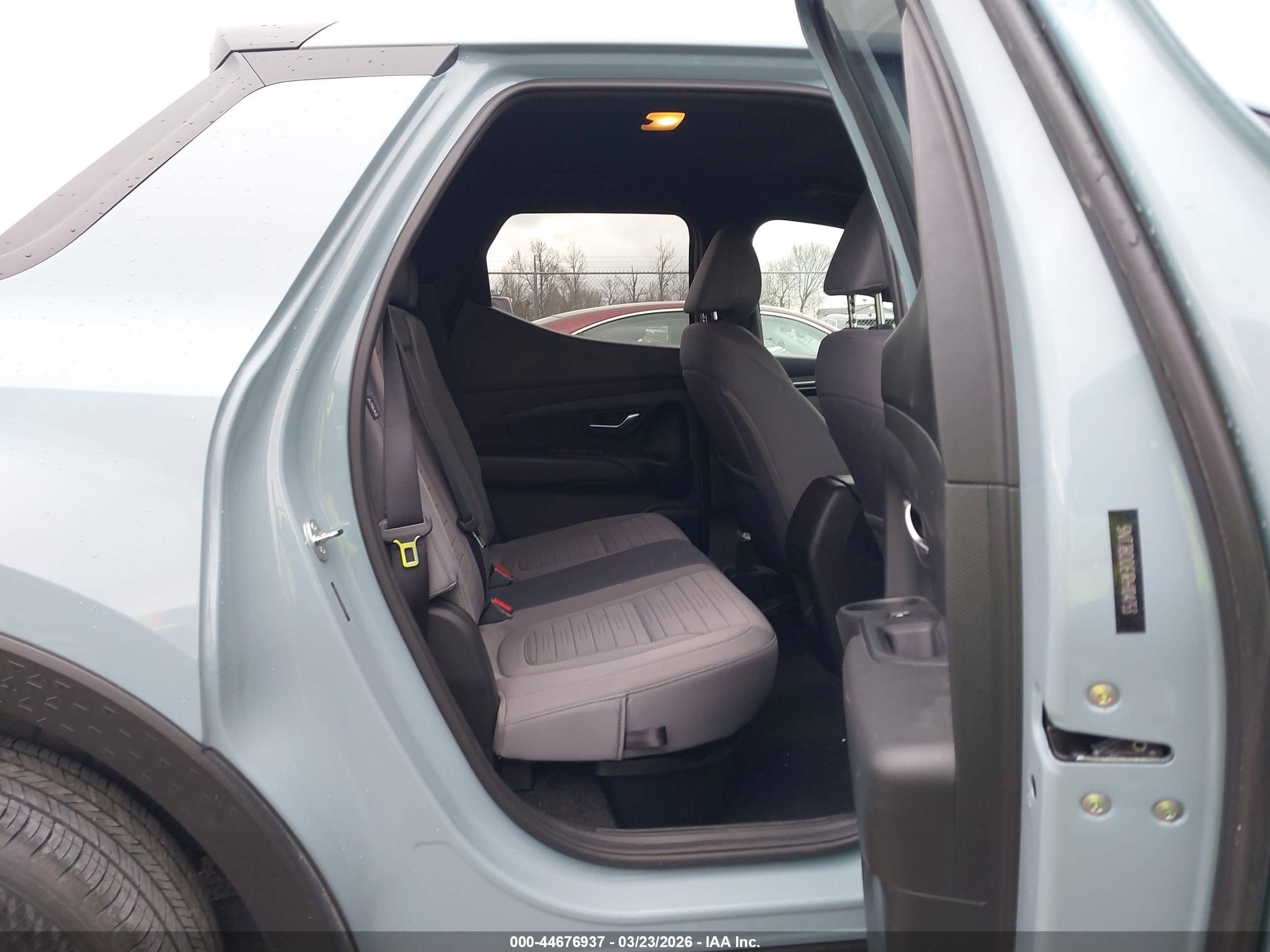 HYUNDAI SANTA image 8