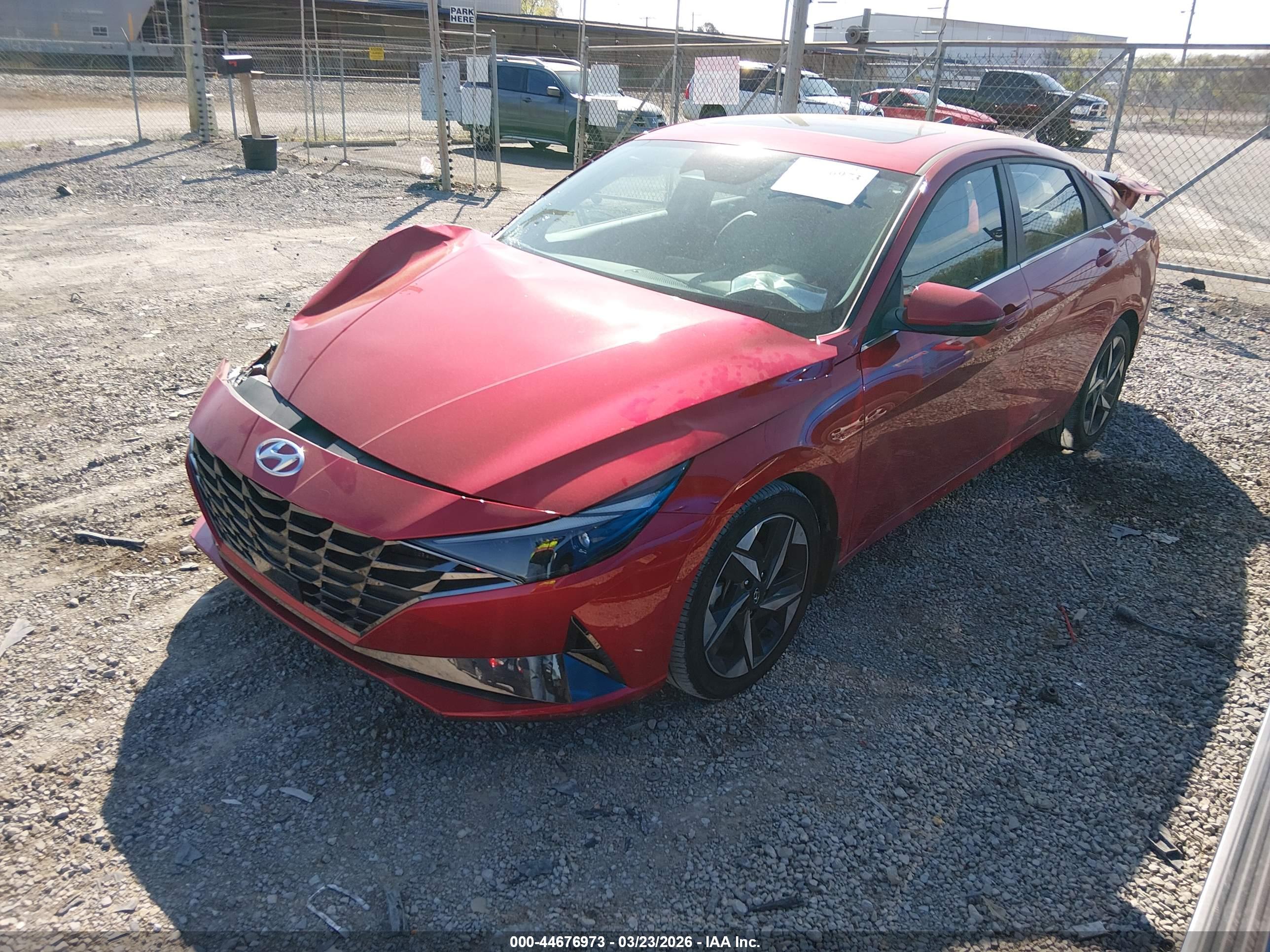 HYUNDAI ELANTRA image 2