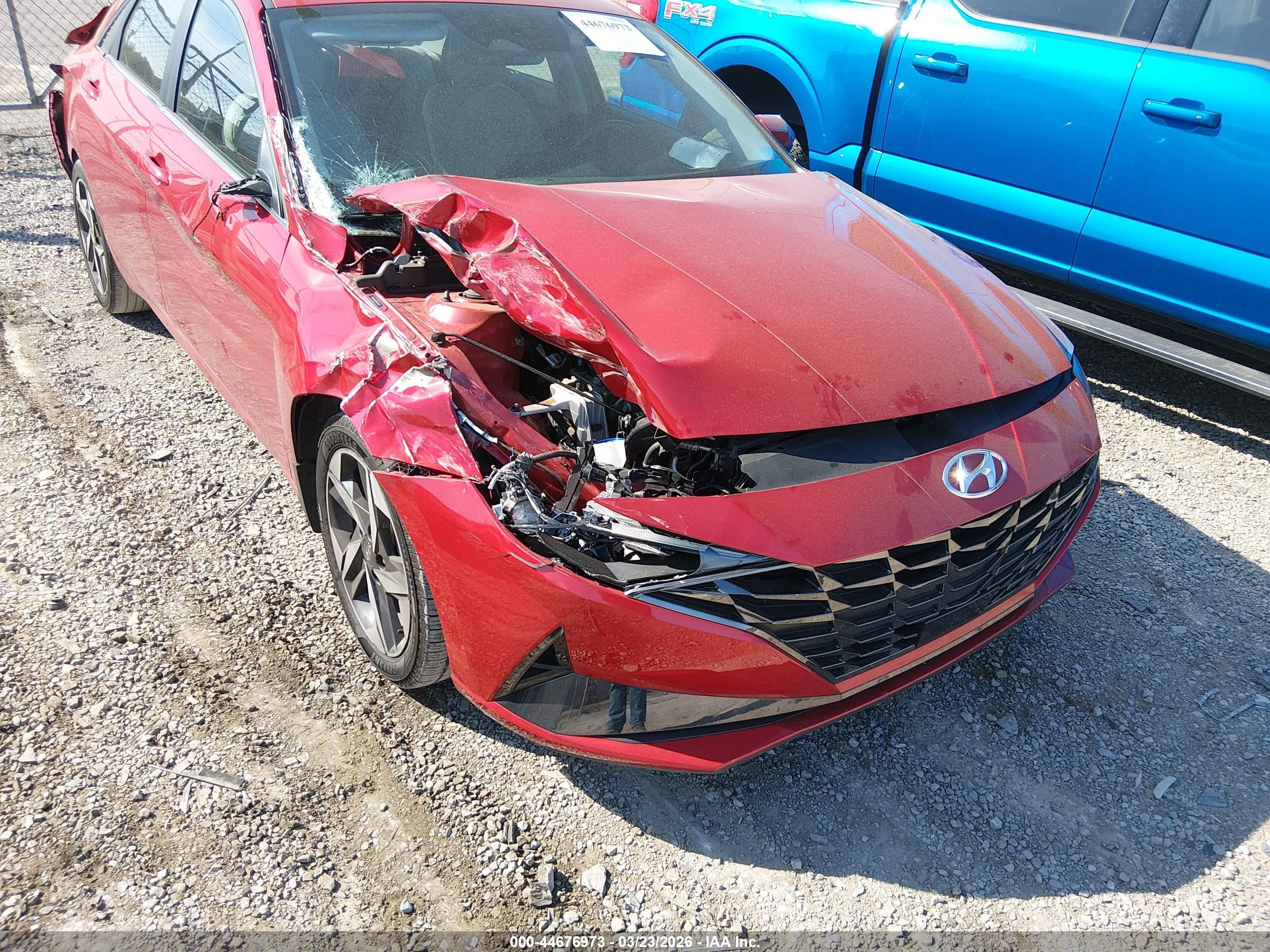 HYUNDAI ELANTRA image 6