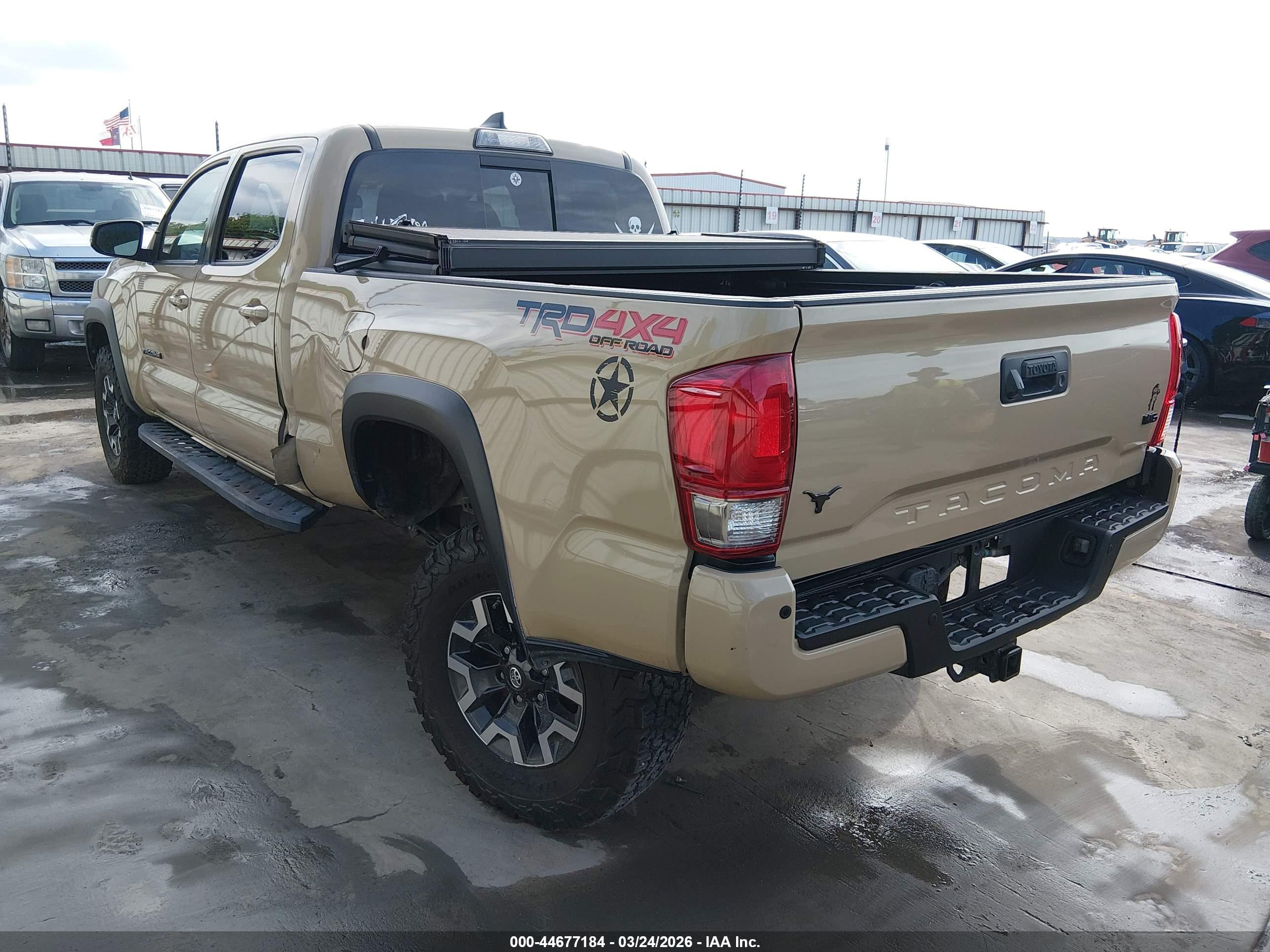 TOYOTA TACOMA image 3