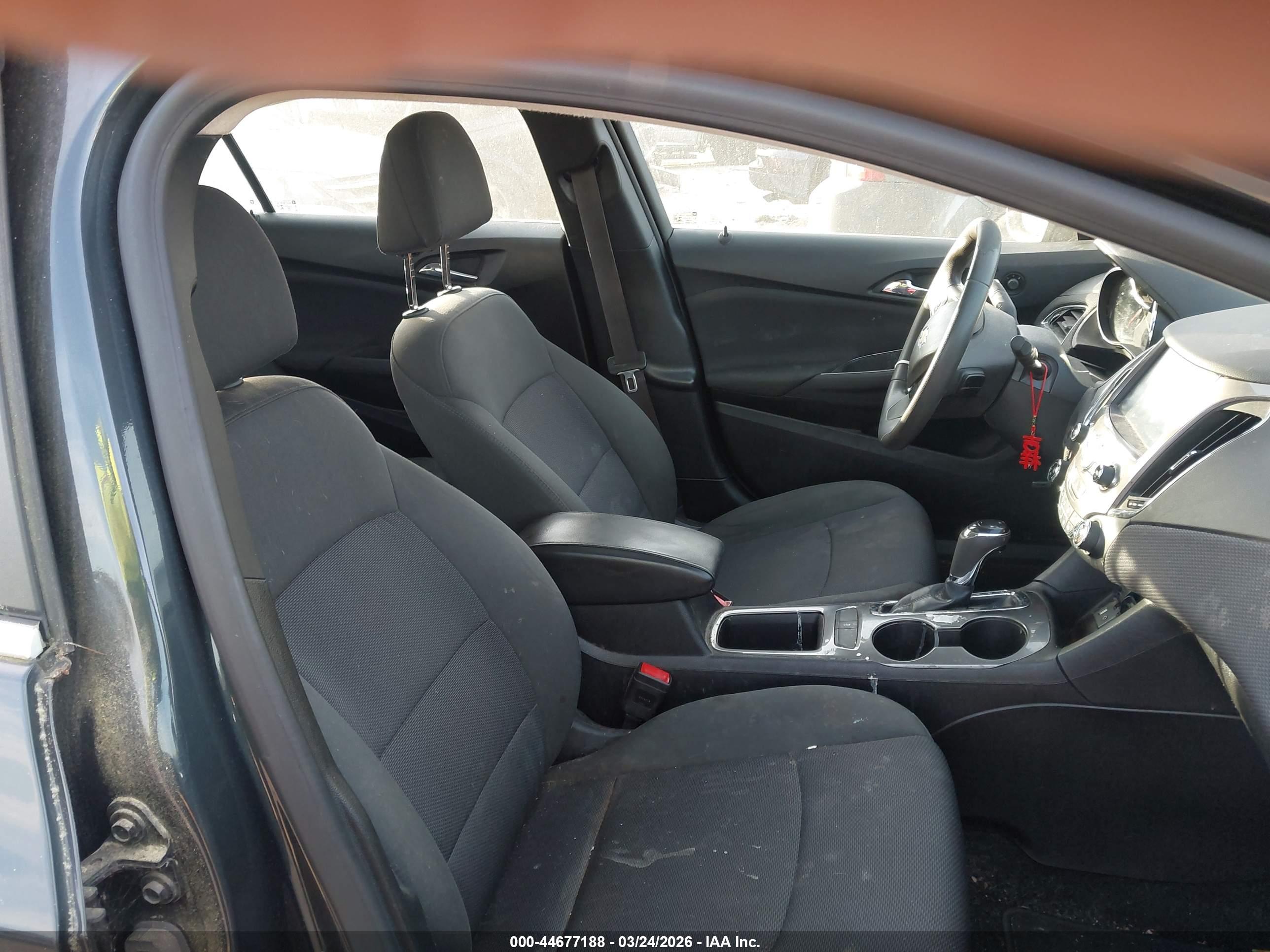 CHEVROLET CRUZE image 5