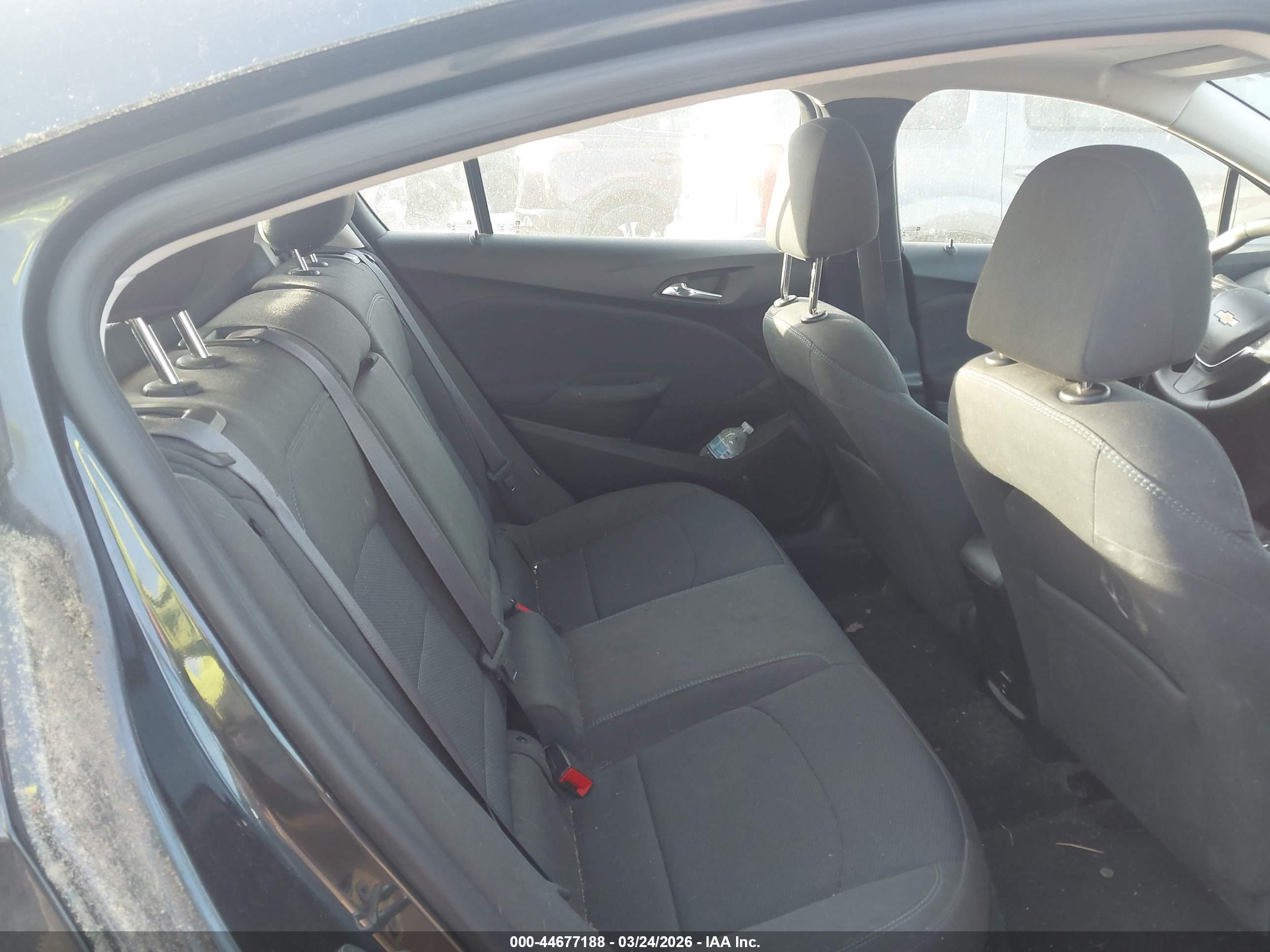 CHEVROLET CRUZE image 8