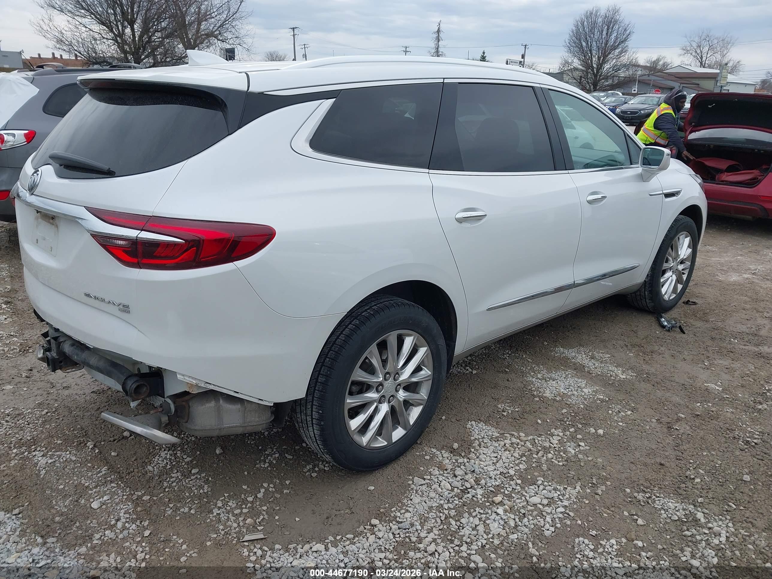 BUICK ENCLAVE image 4
