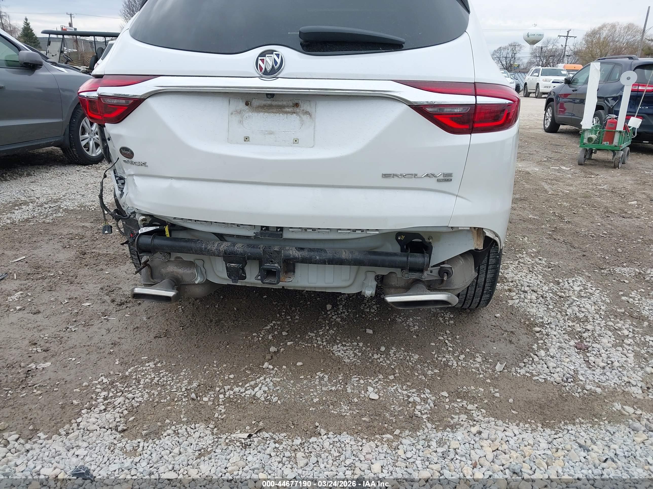 BUICK ENCLAVE image 6