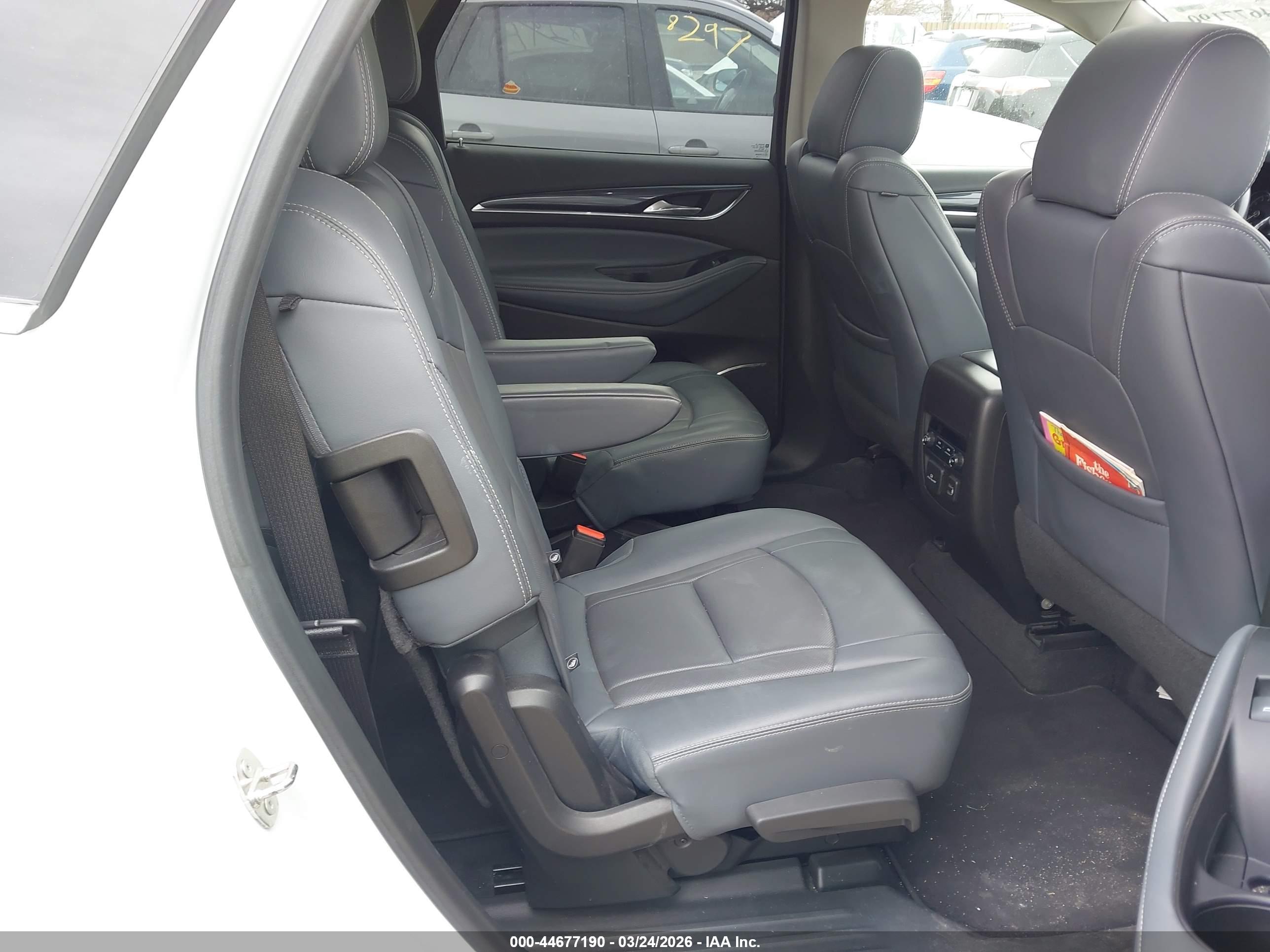 BUICK ENCLAVE image 8
