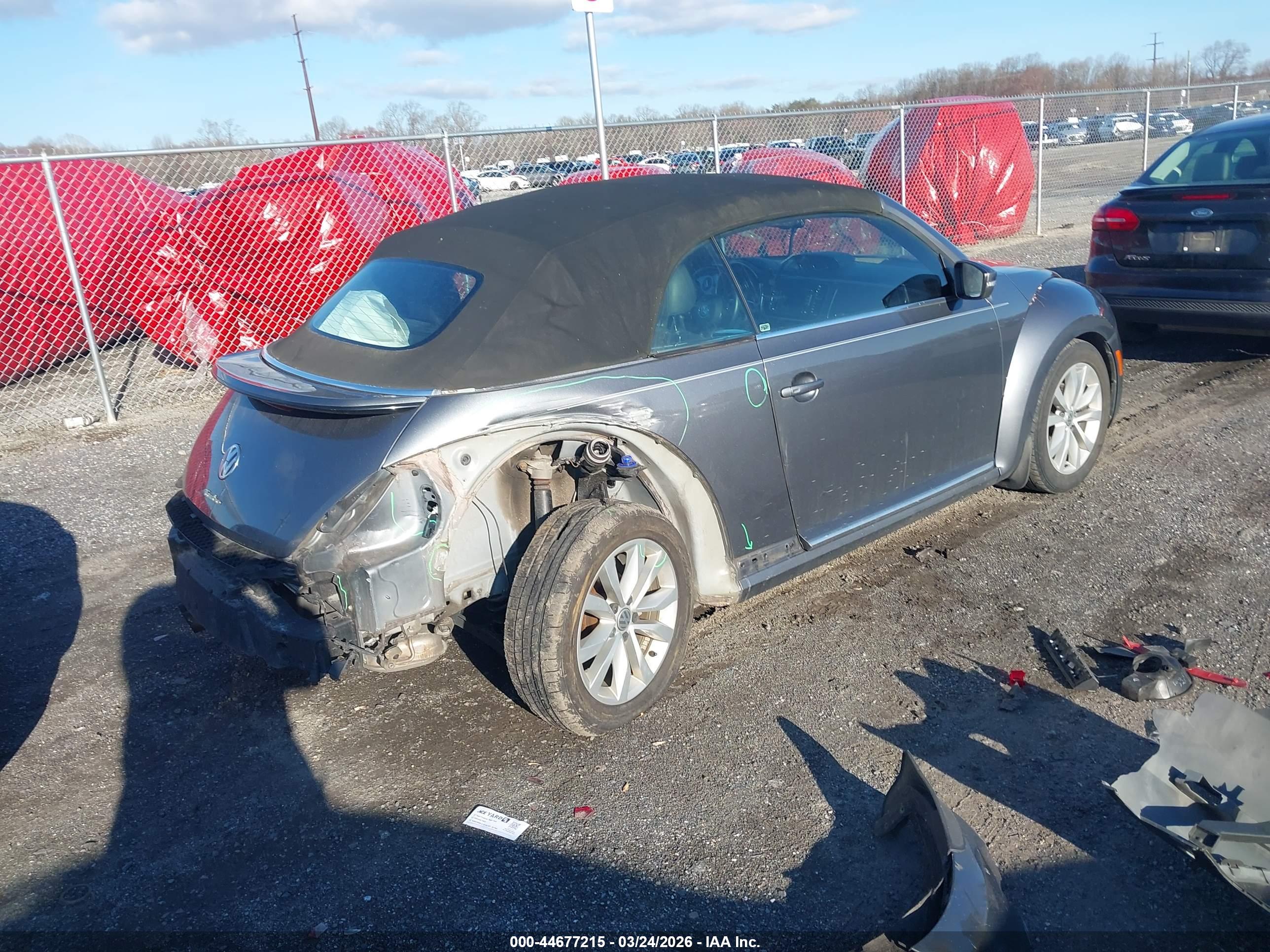 VOLKSWAGEN BEETLE image 4
