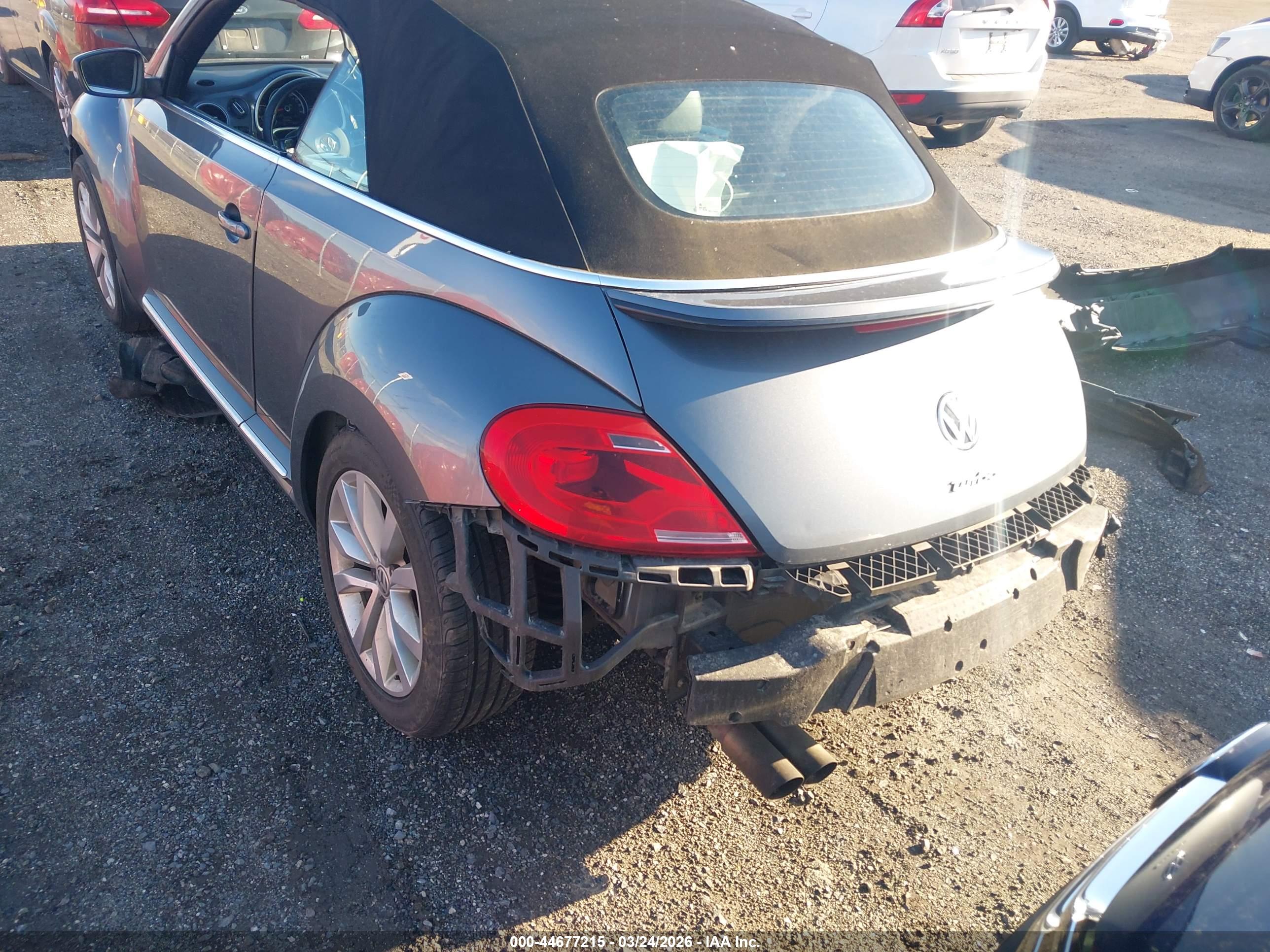 VOLKSWAGEN BEETLE image 6