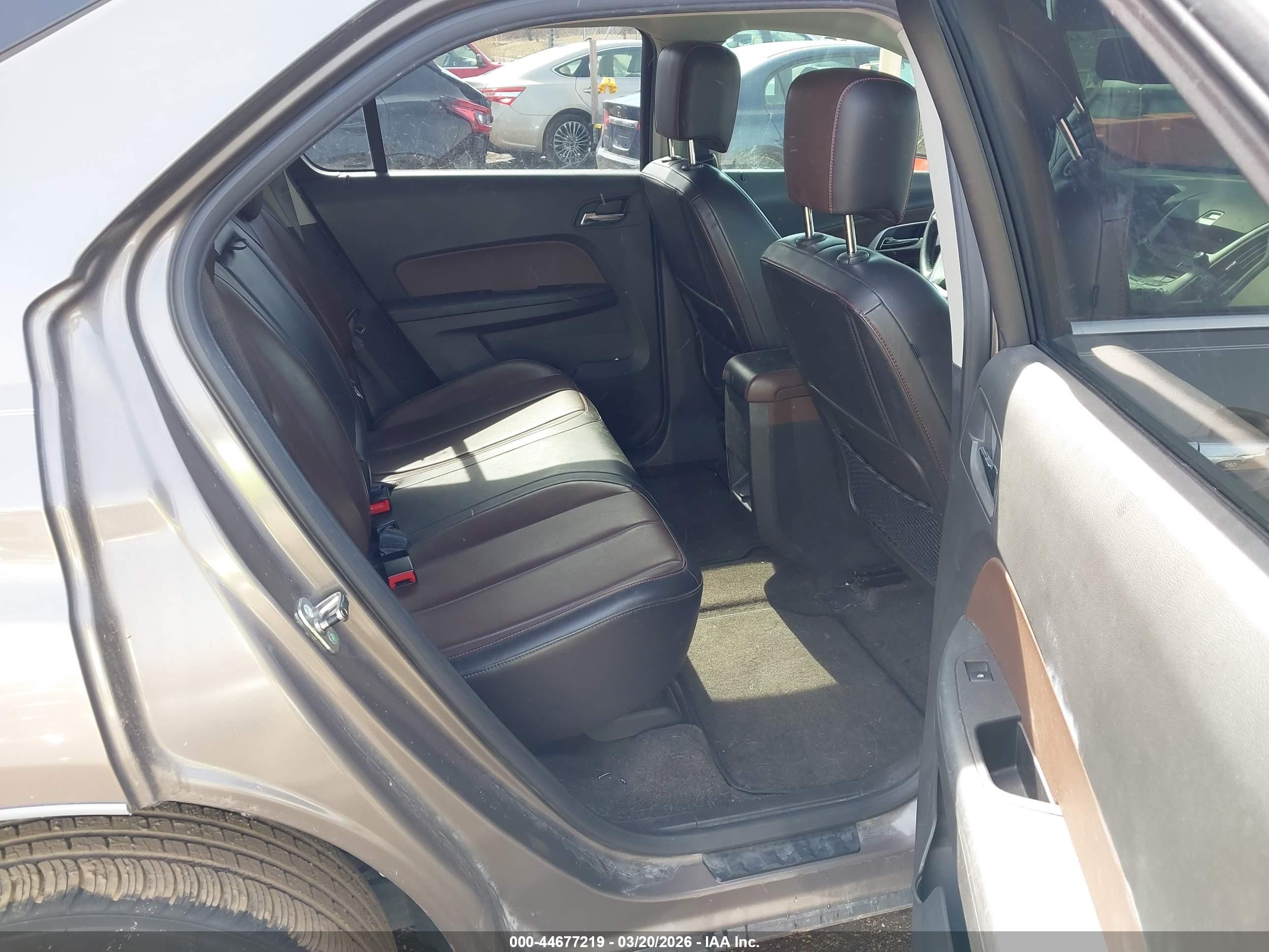 CHEVROLET EQUINOX image 8
