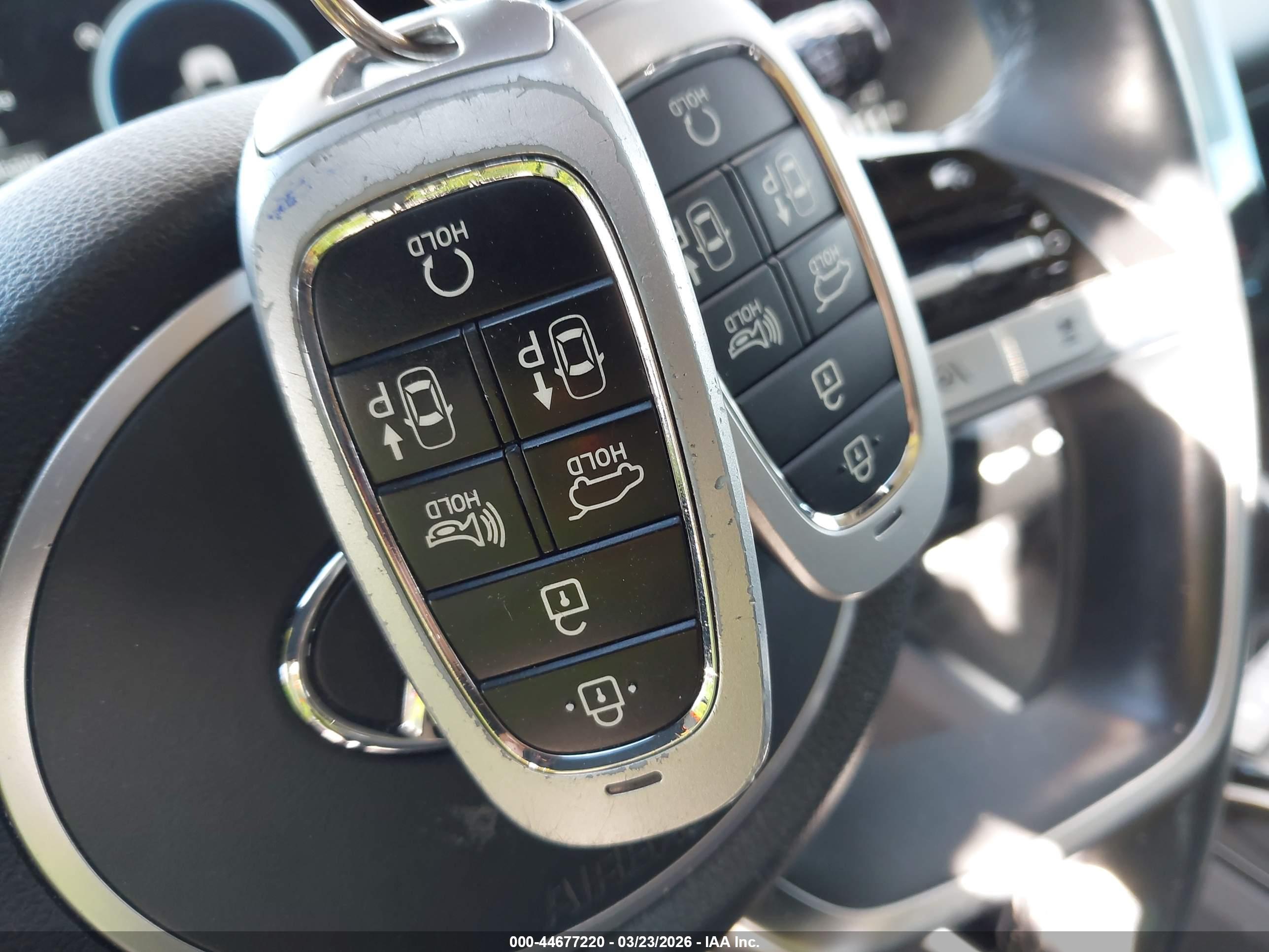 HYUNDAI TUCSON image 11