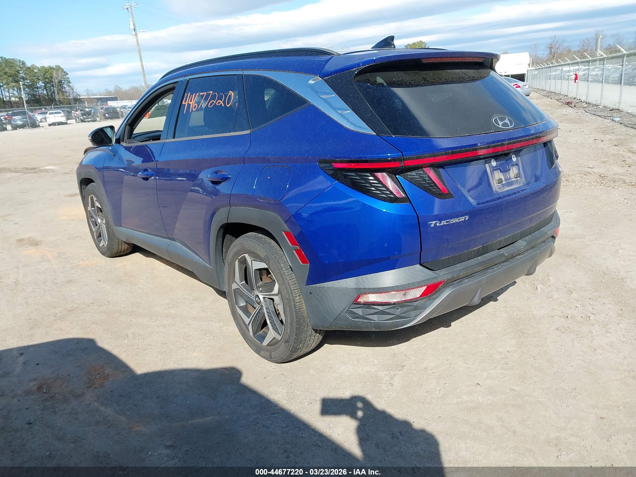 HYUNDAI TUCSON image 3