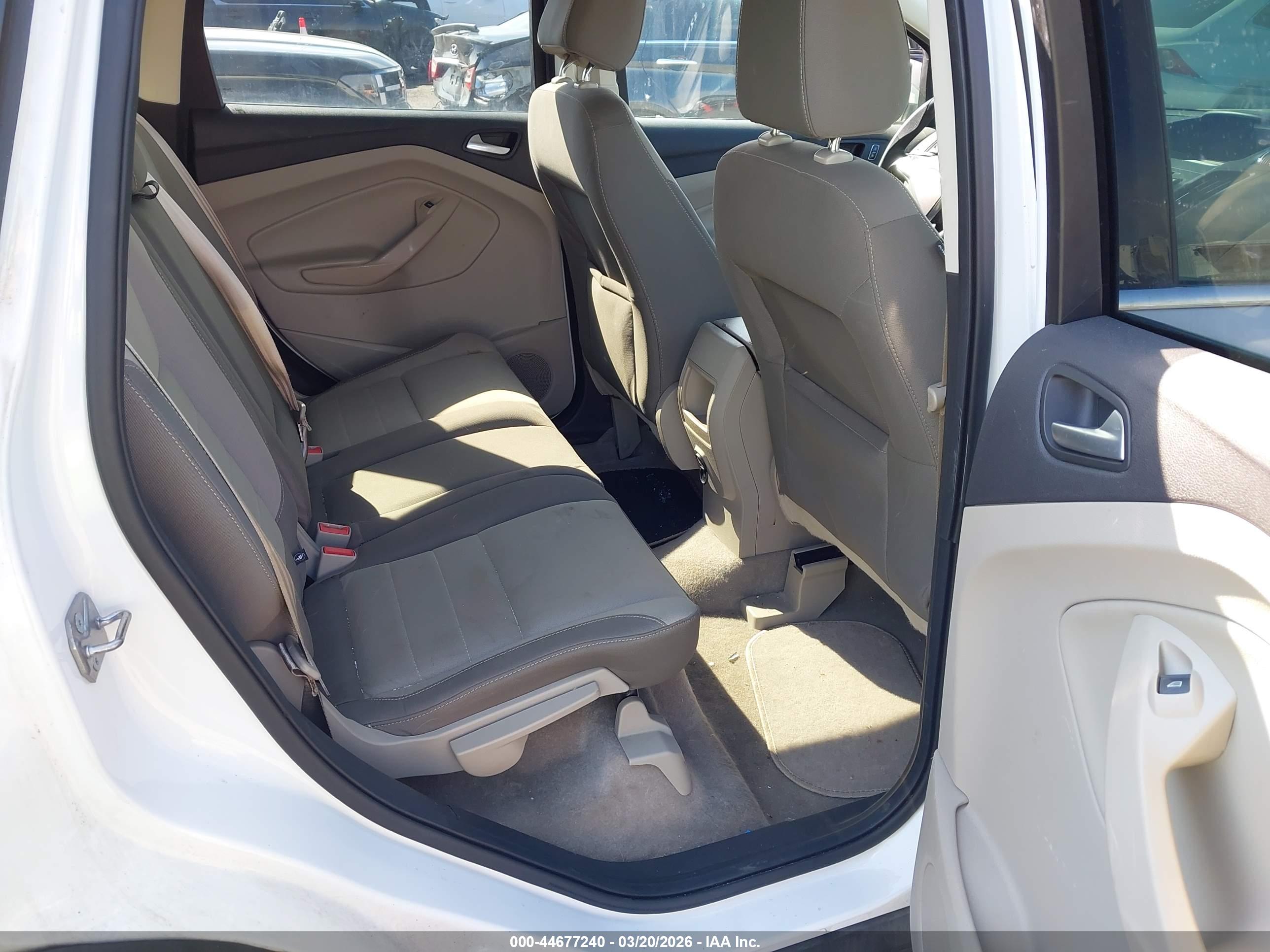 FORD ESCAPE image 8