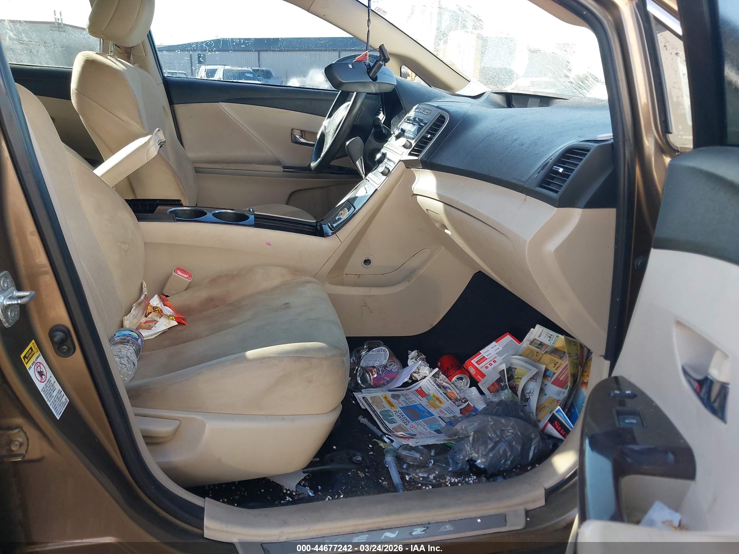 TOYOTA VENZA image 5