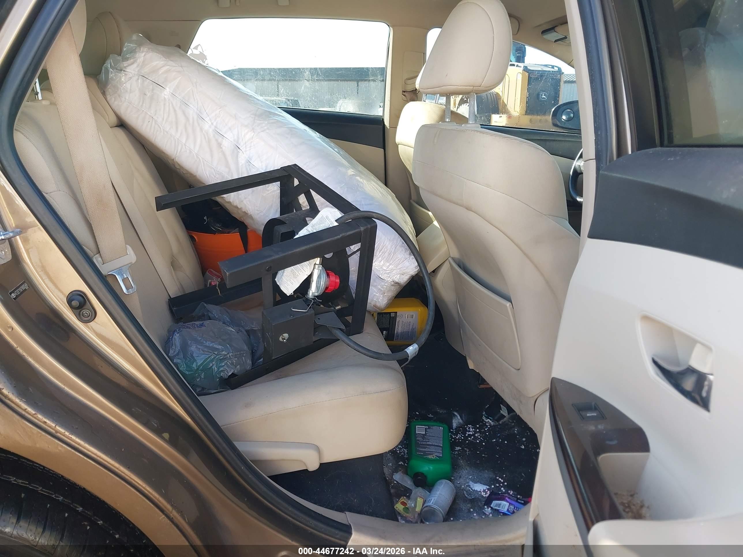 TOYOTA VENZA image 8