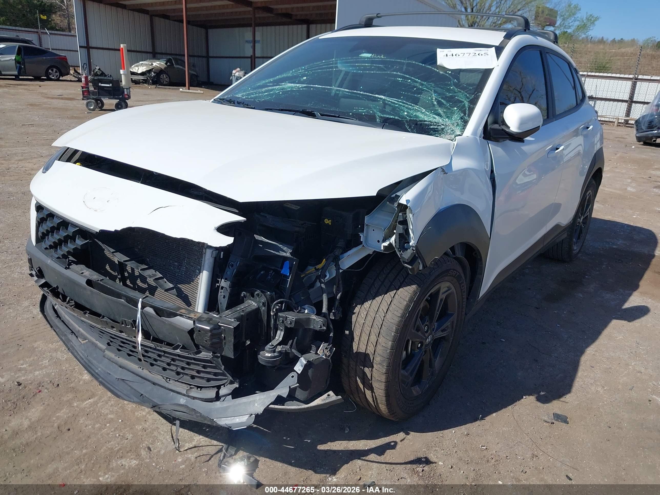 HYUNDAI KONA image 2