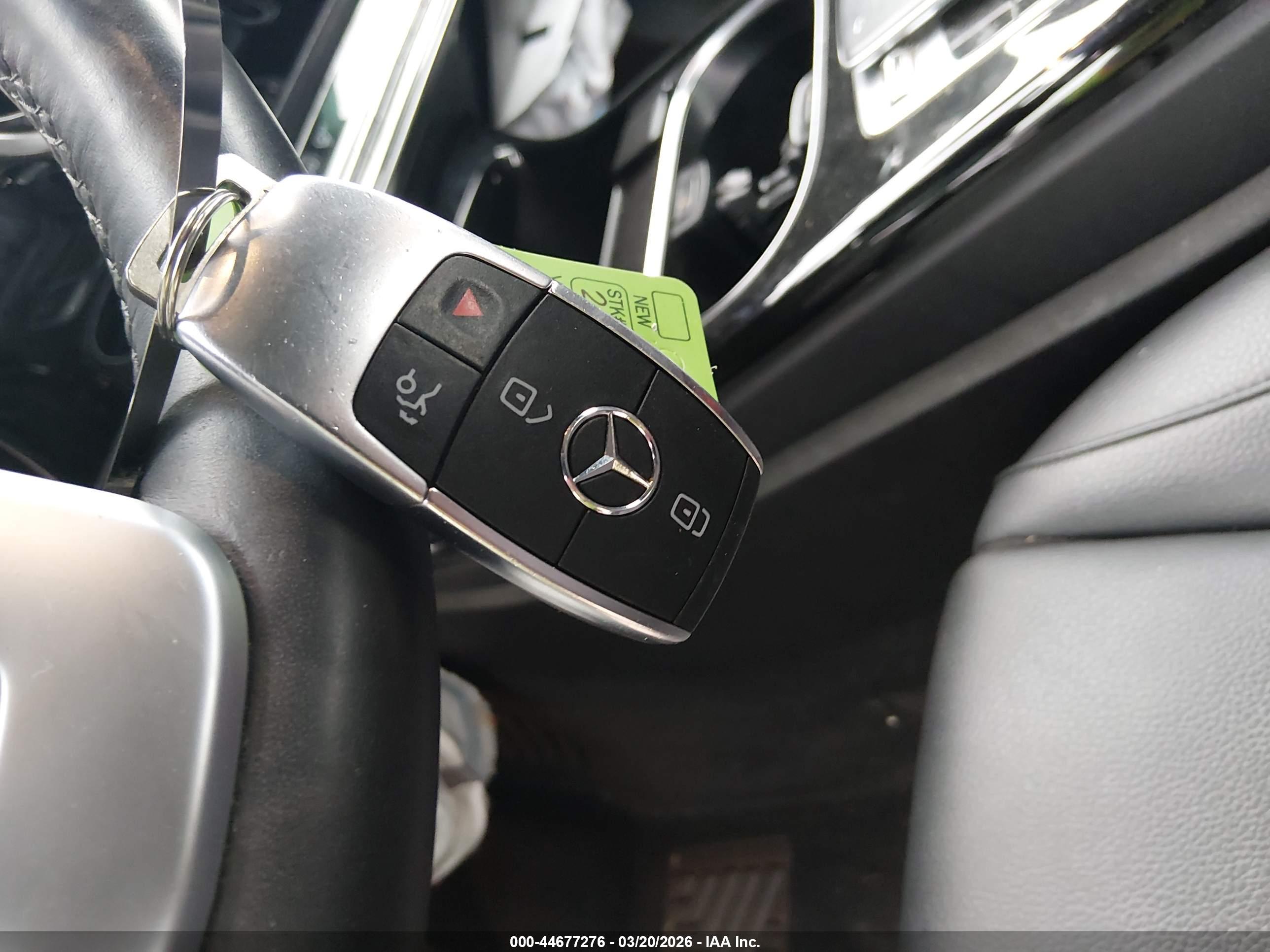 MERCEDES-BENZ A image 11