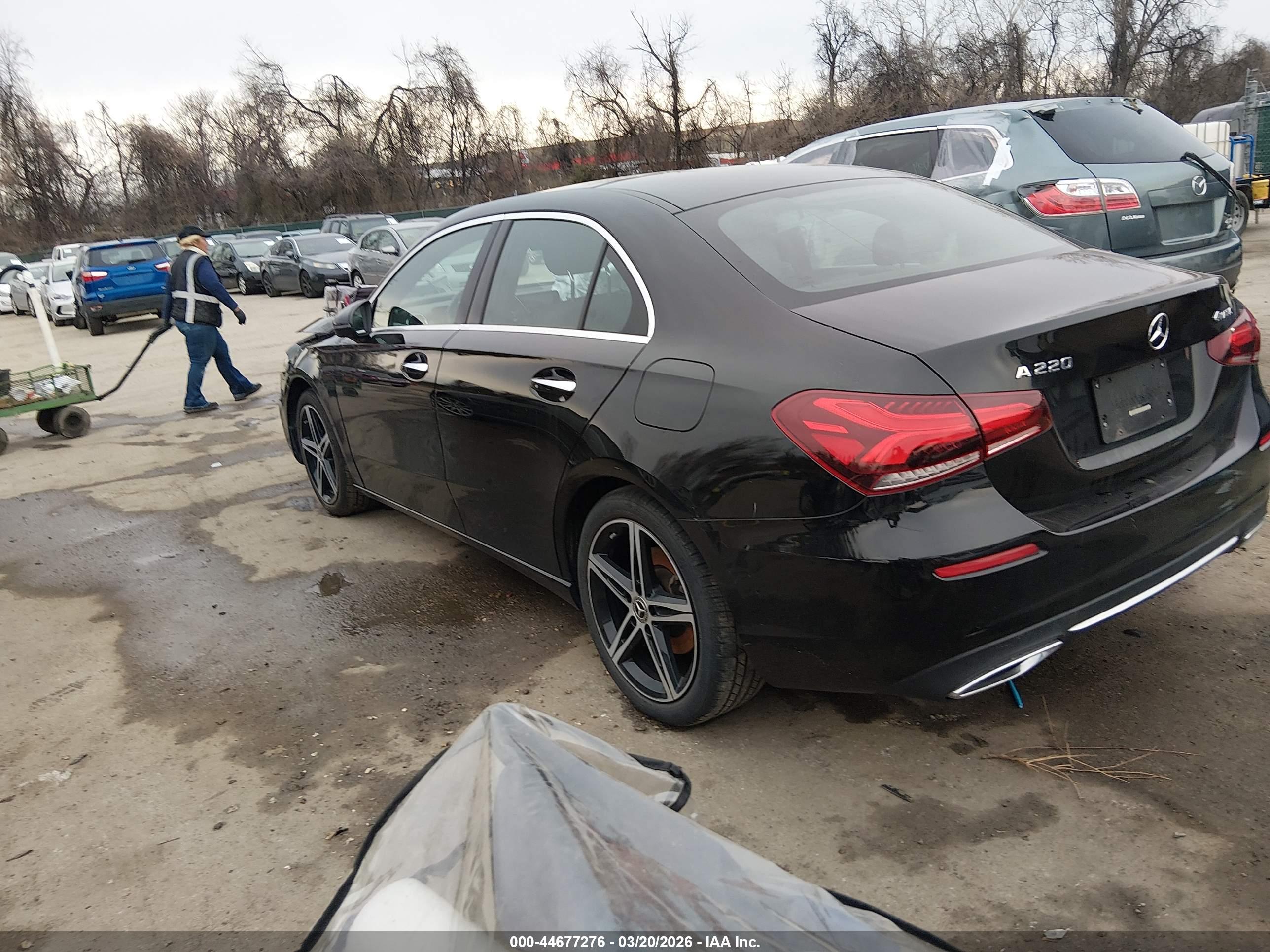 MERCEDES-BENZ A image 3