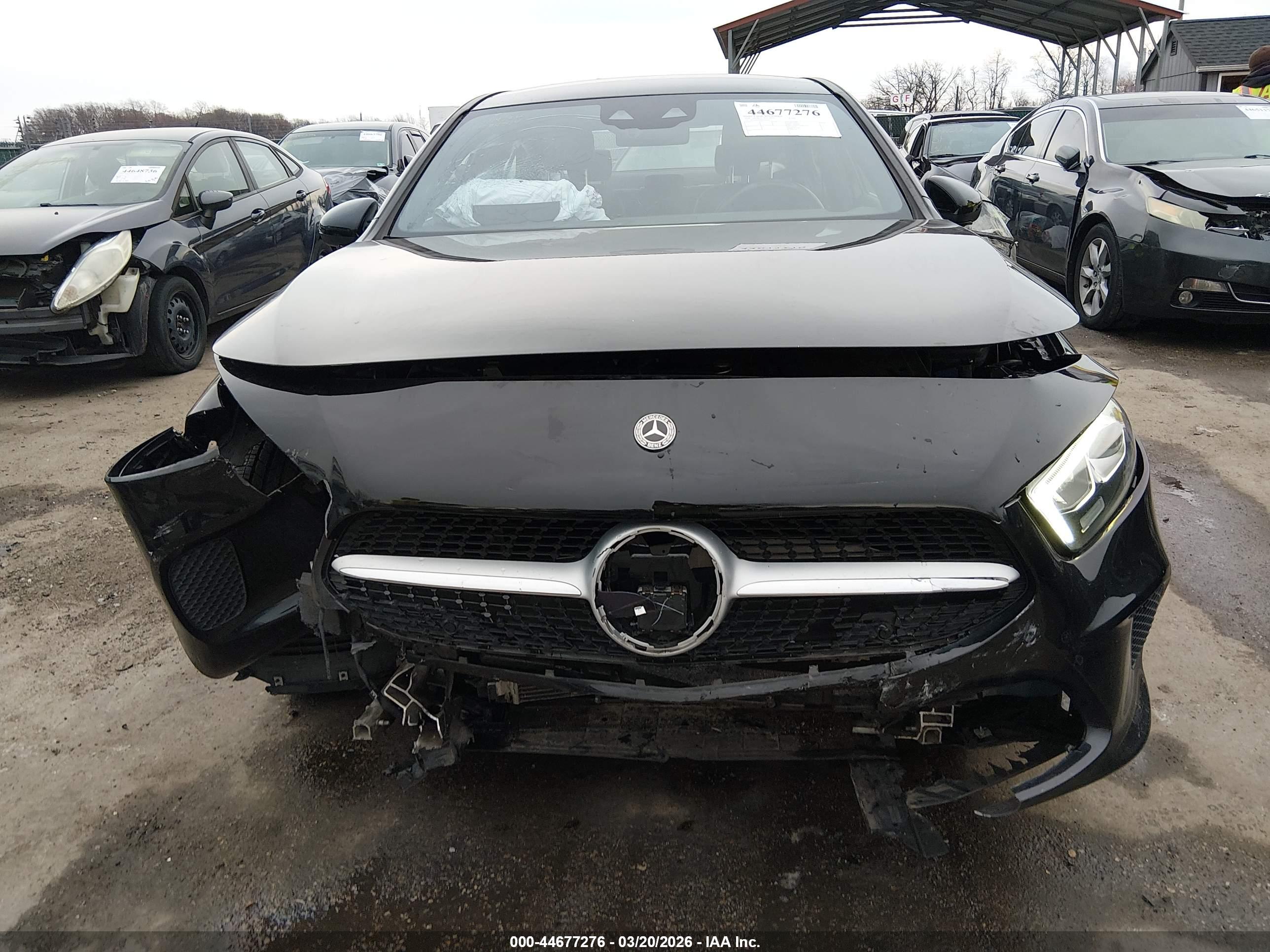 MERCEDES-BENZ A image 6
