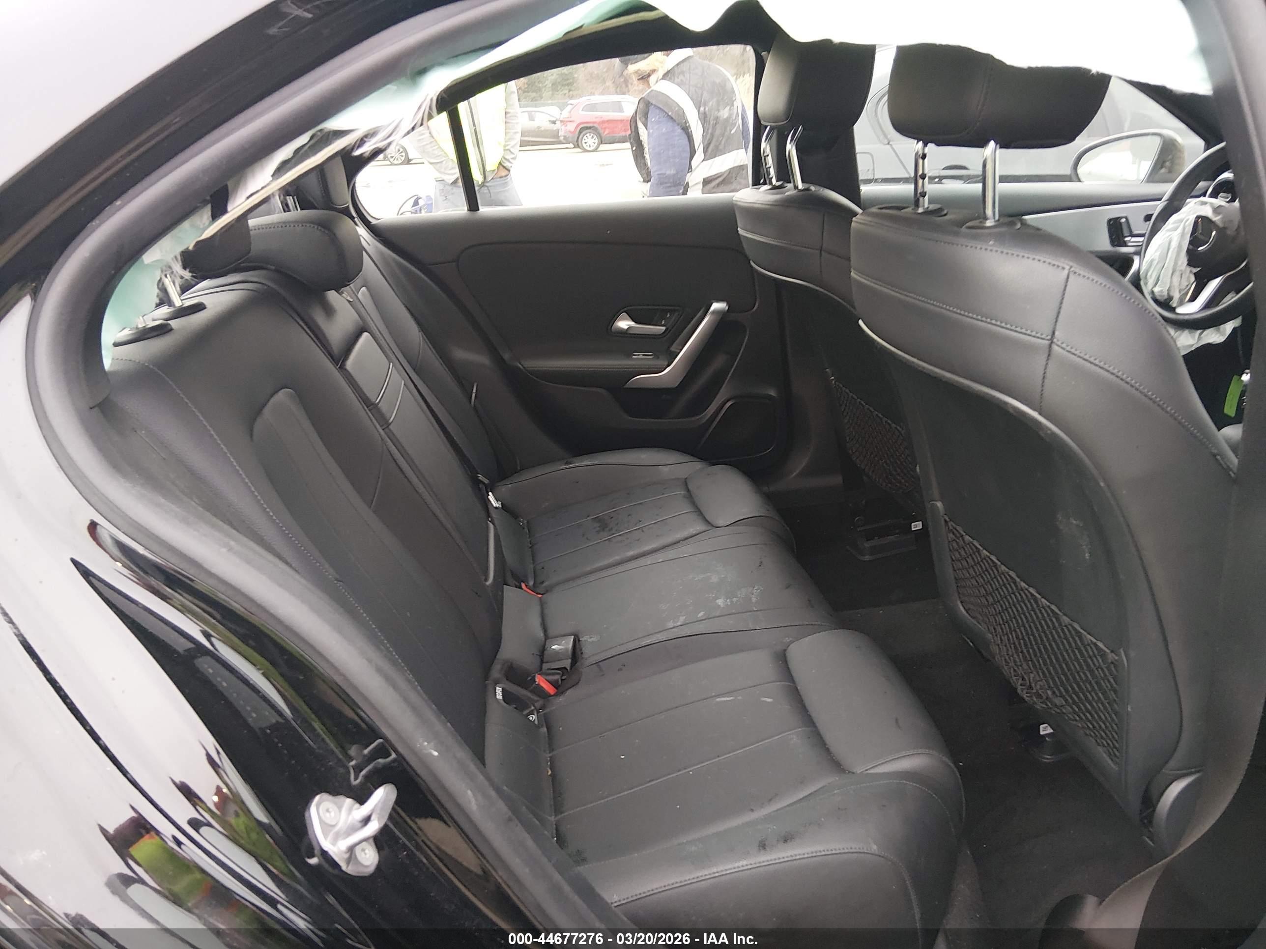 MERCEDES-BENZ A image 8