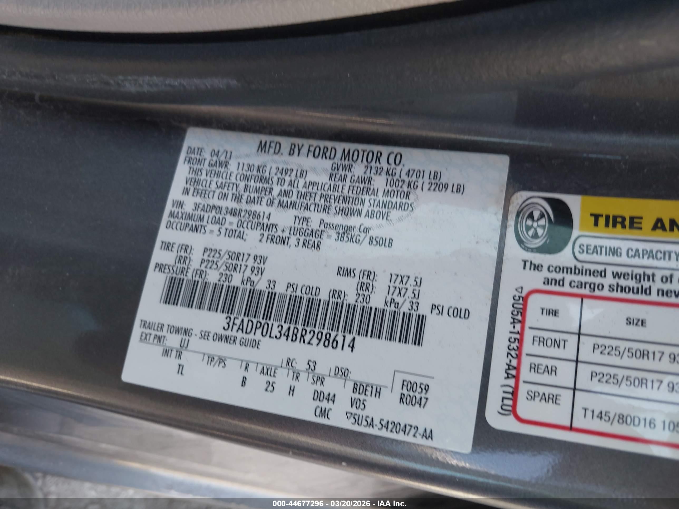 FORD FUSION image 9