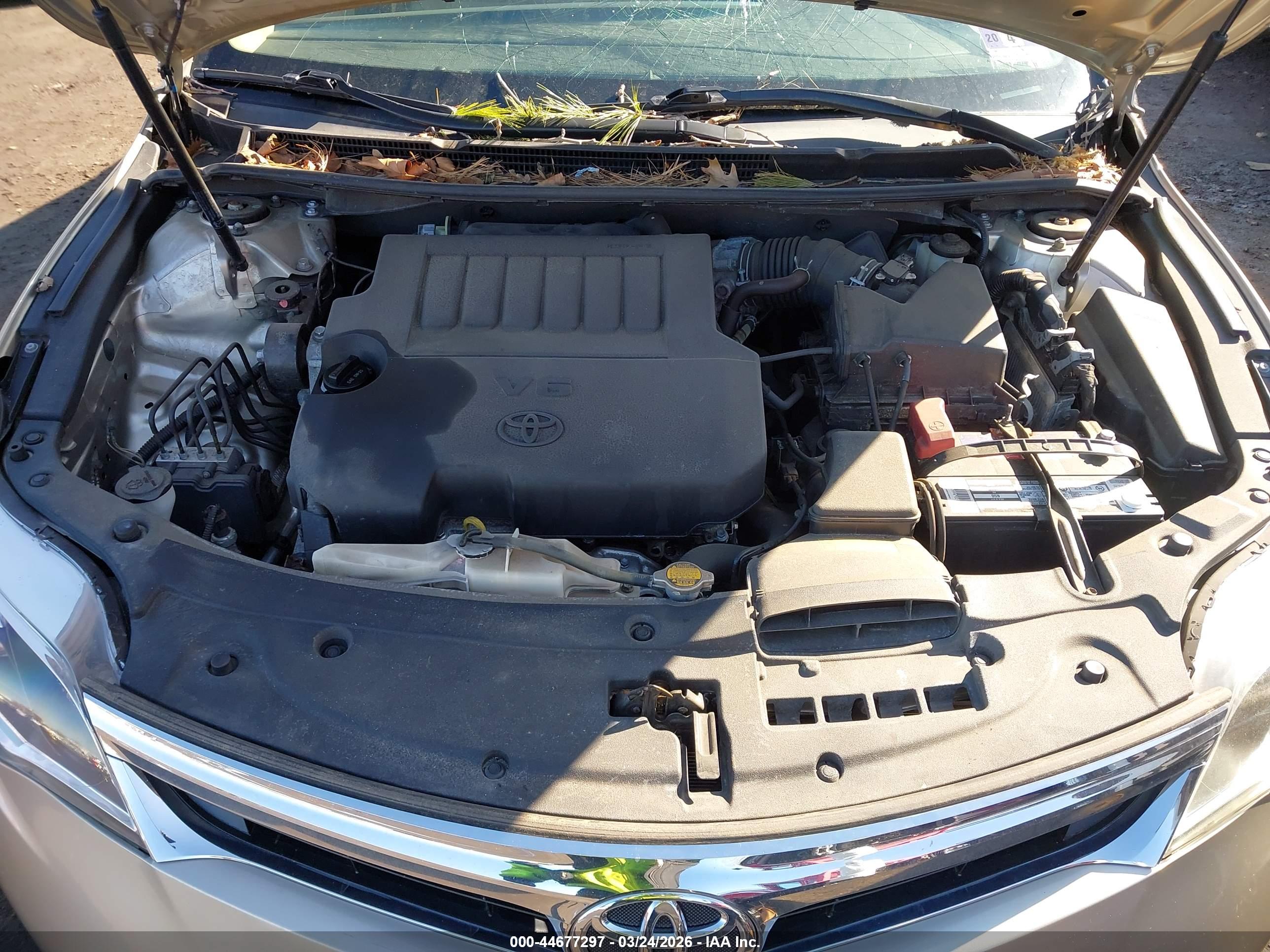 TOYOTA AVALON image 10