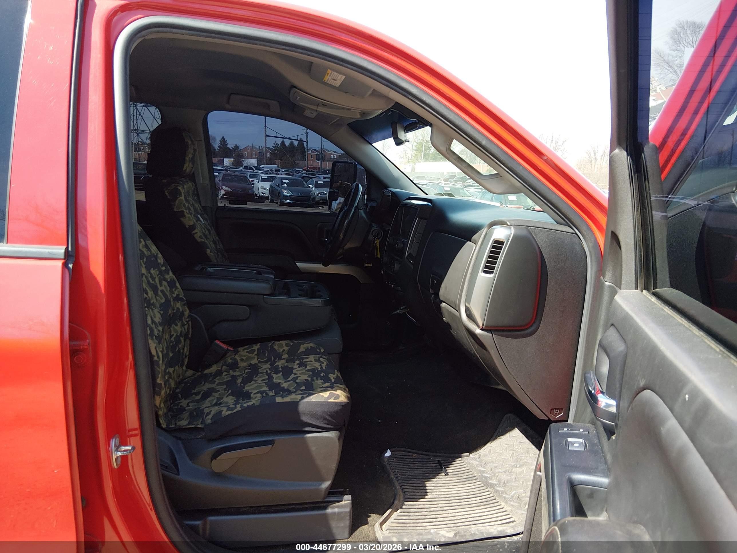 CHEVROLET SILVERADO image 5
