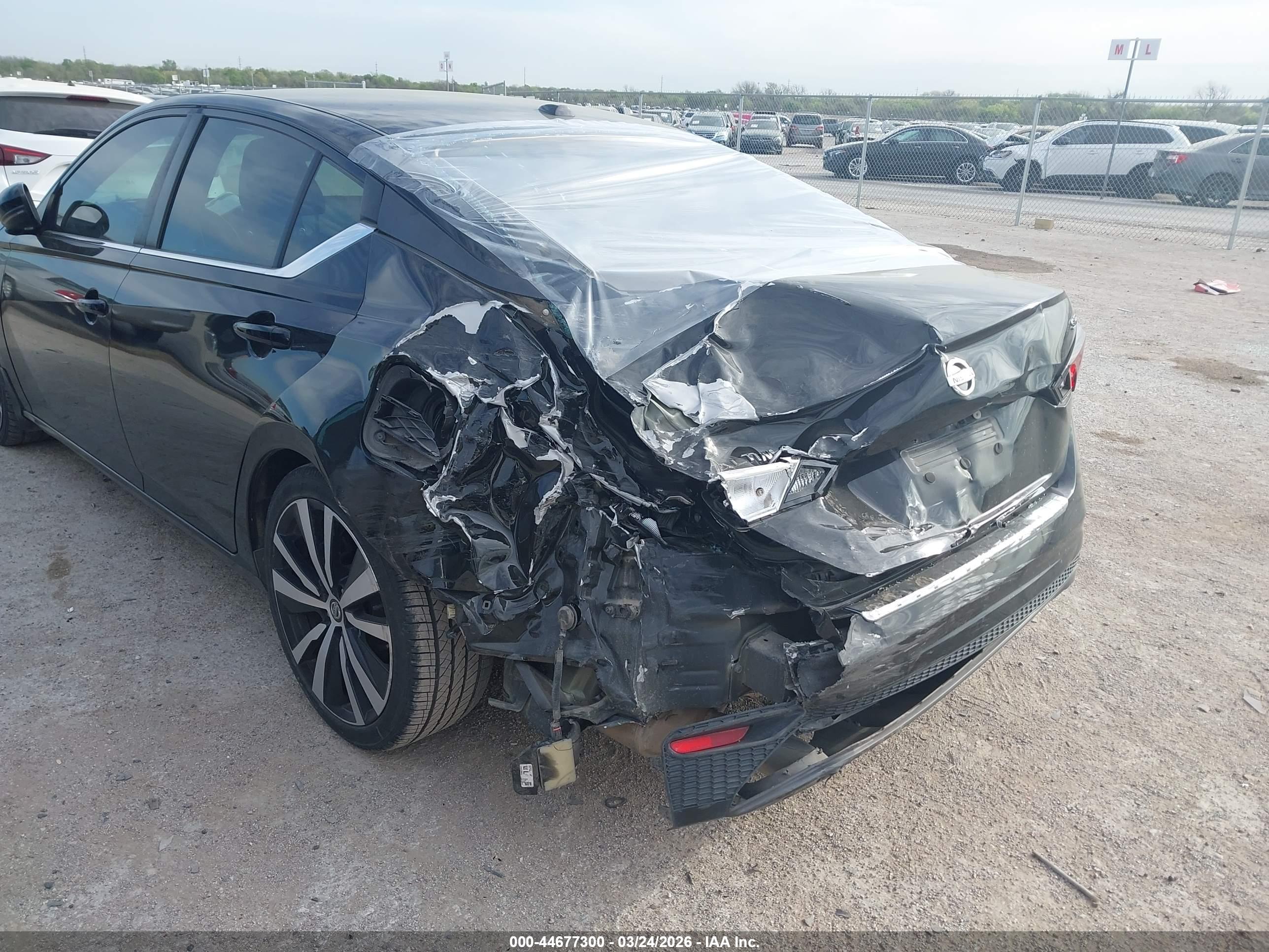NISSAN ALTIMA image 6