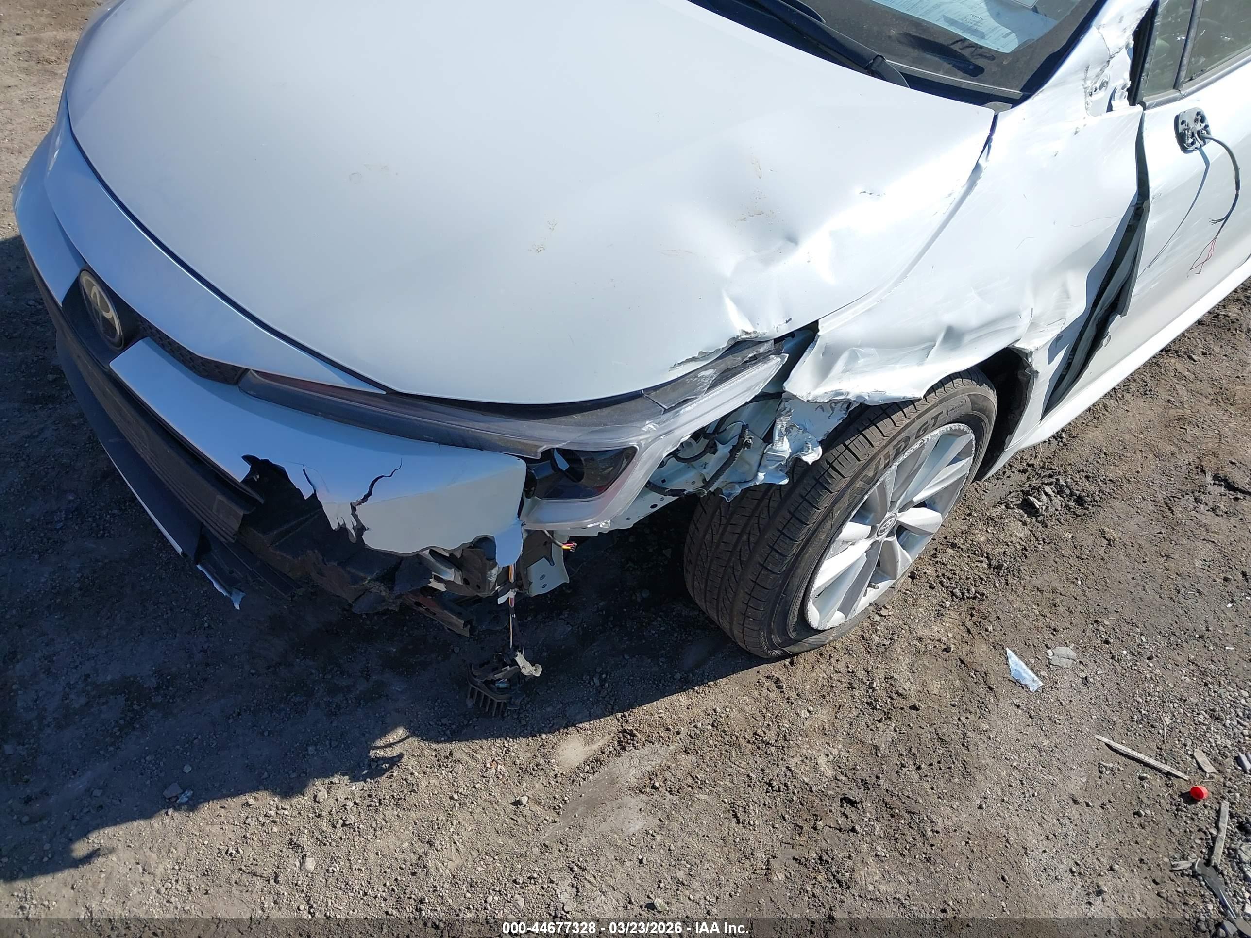 TOYOTA COROLLA image 6