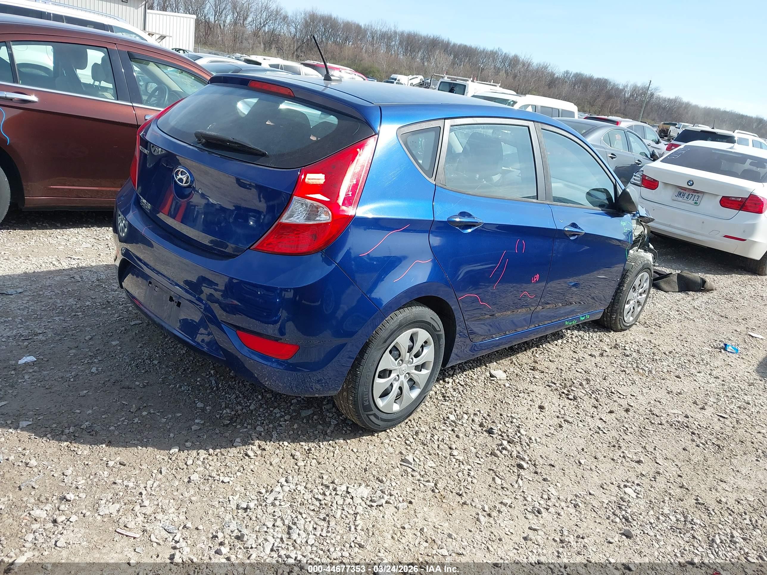 HYUNDAI ACCENT image 4