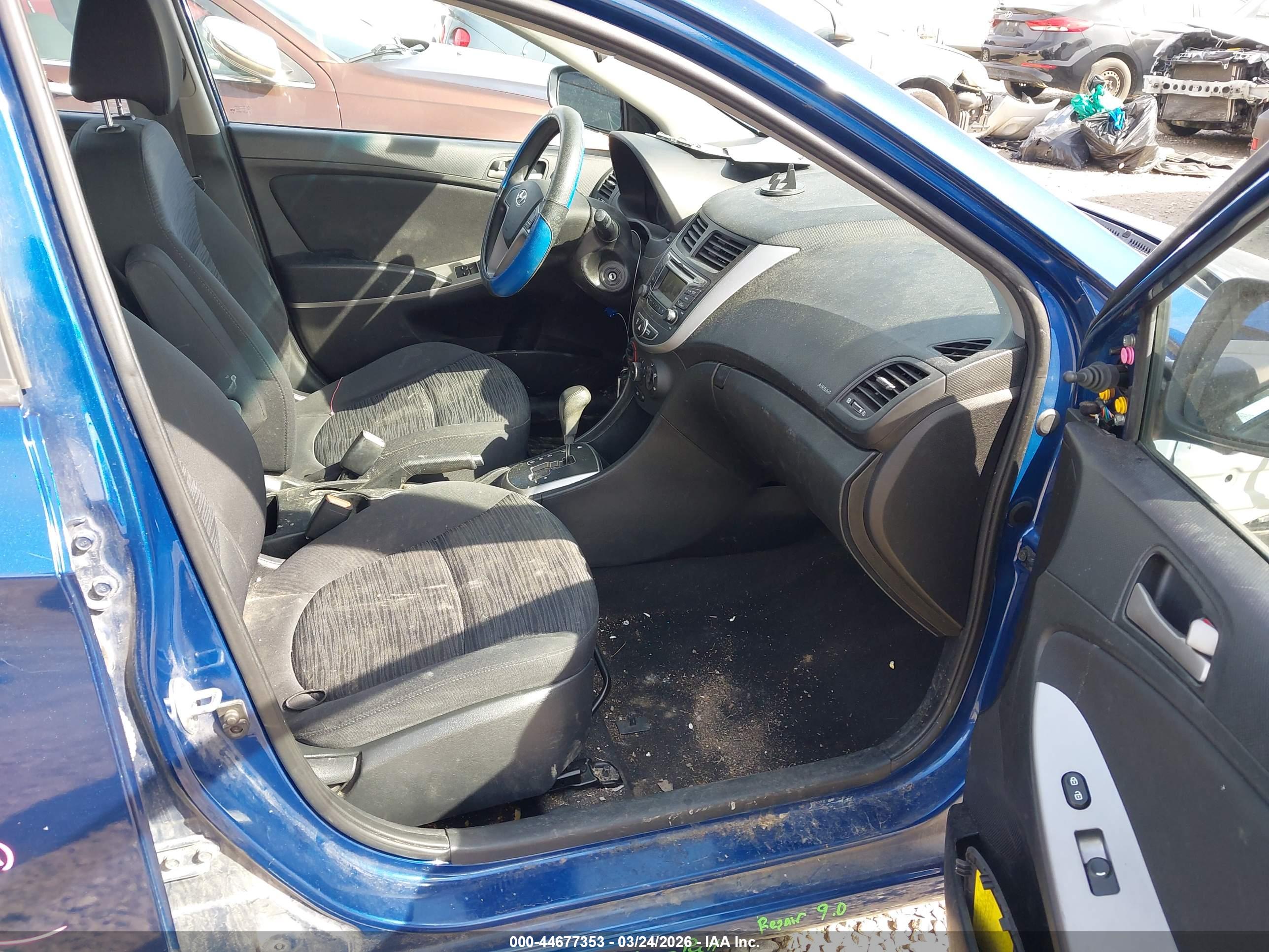 HYUNDAI ACCENT image 5