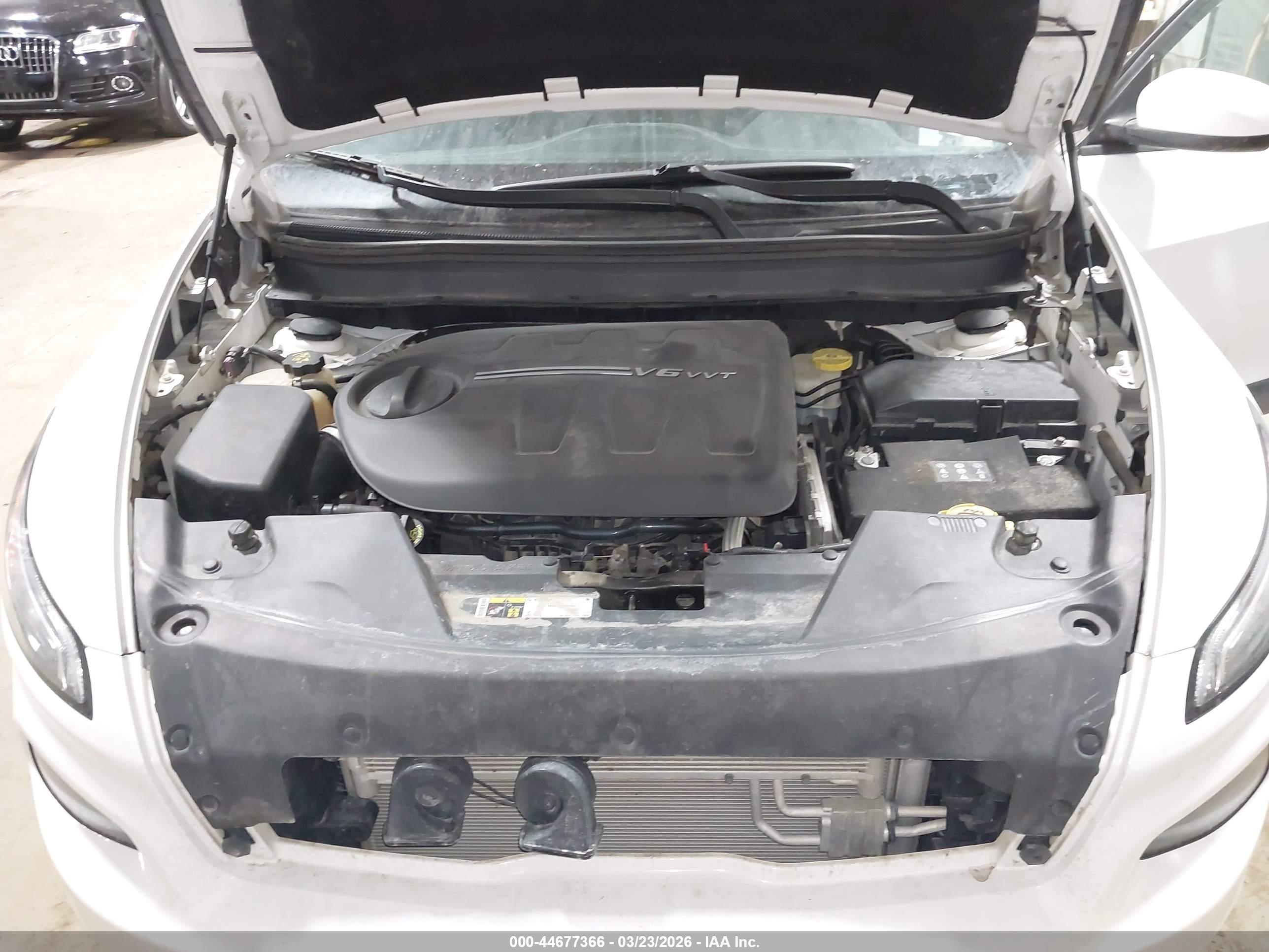 JEEP CHEROKEE image 10