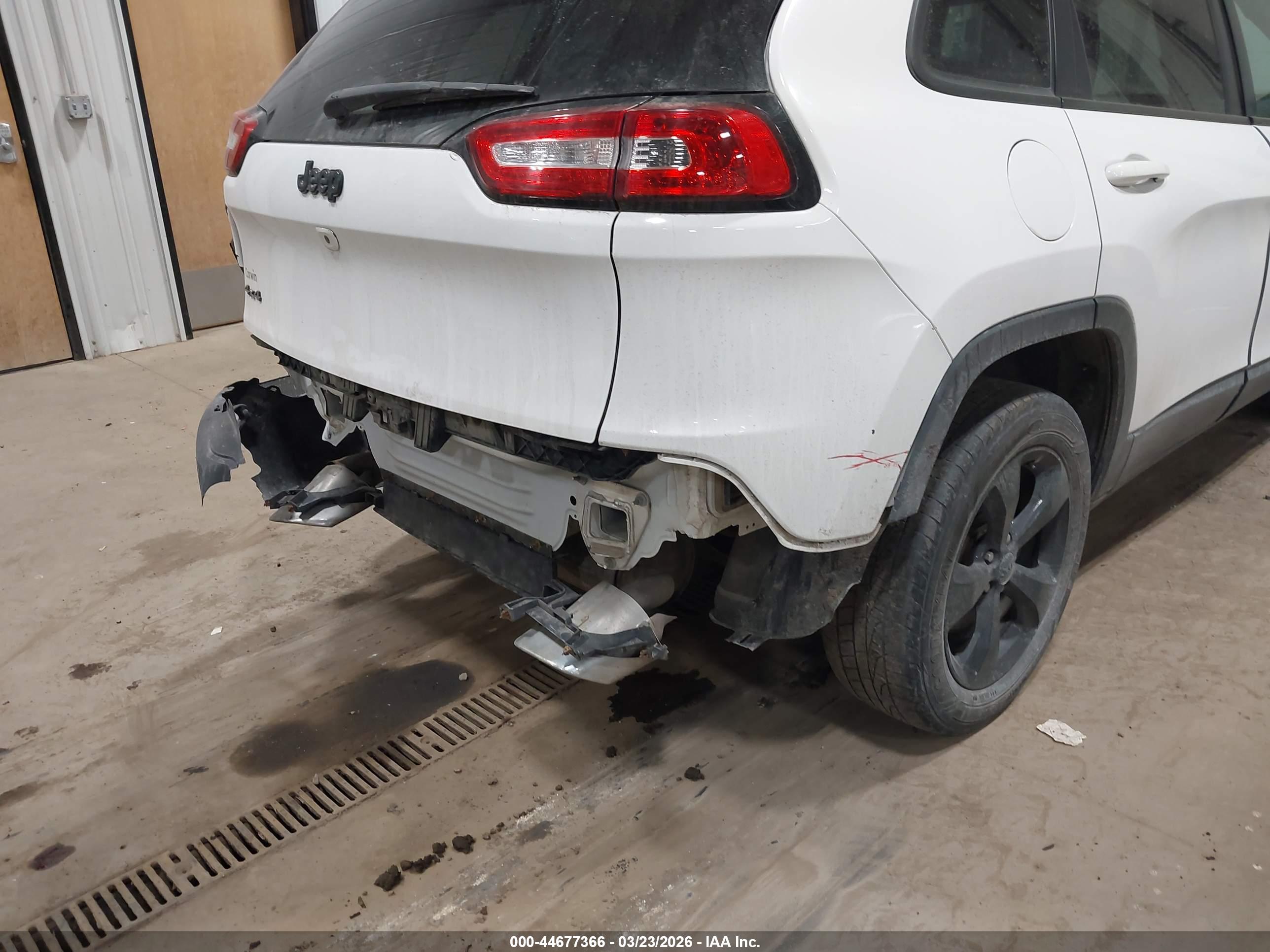JEEP CHEROKEE image 6