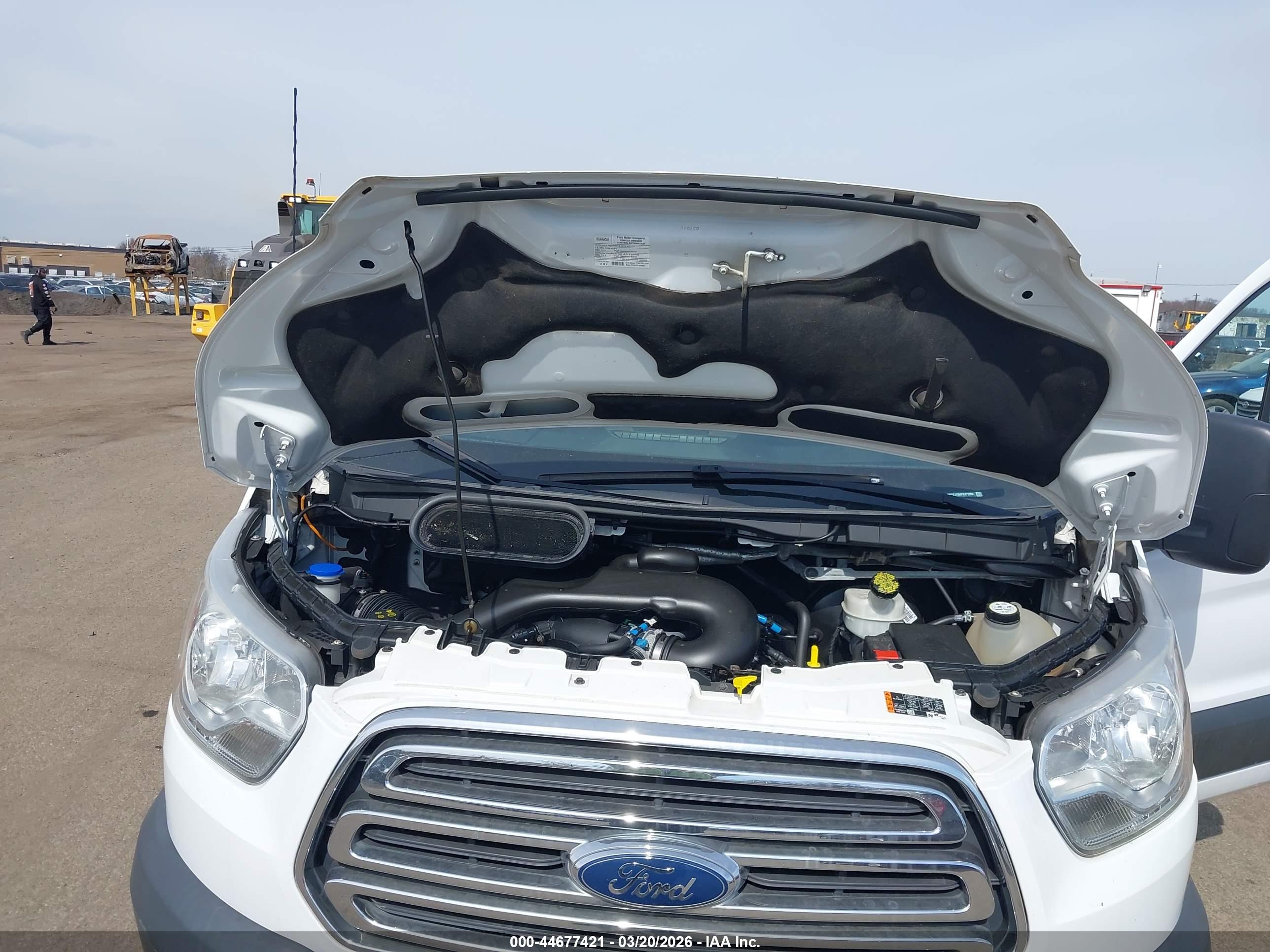 FORD TRANSIT-150 image 10
