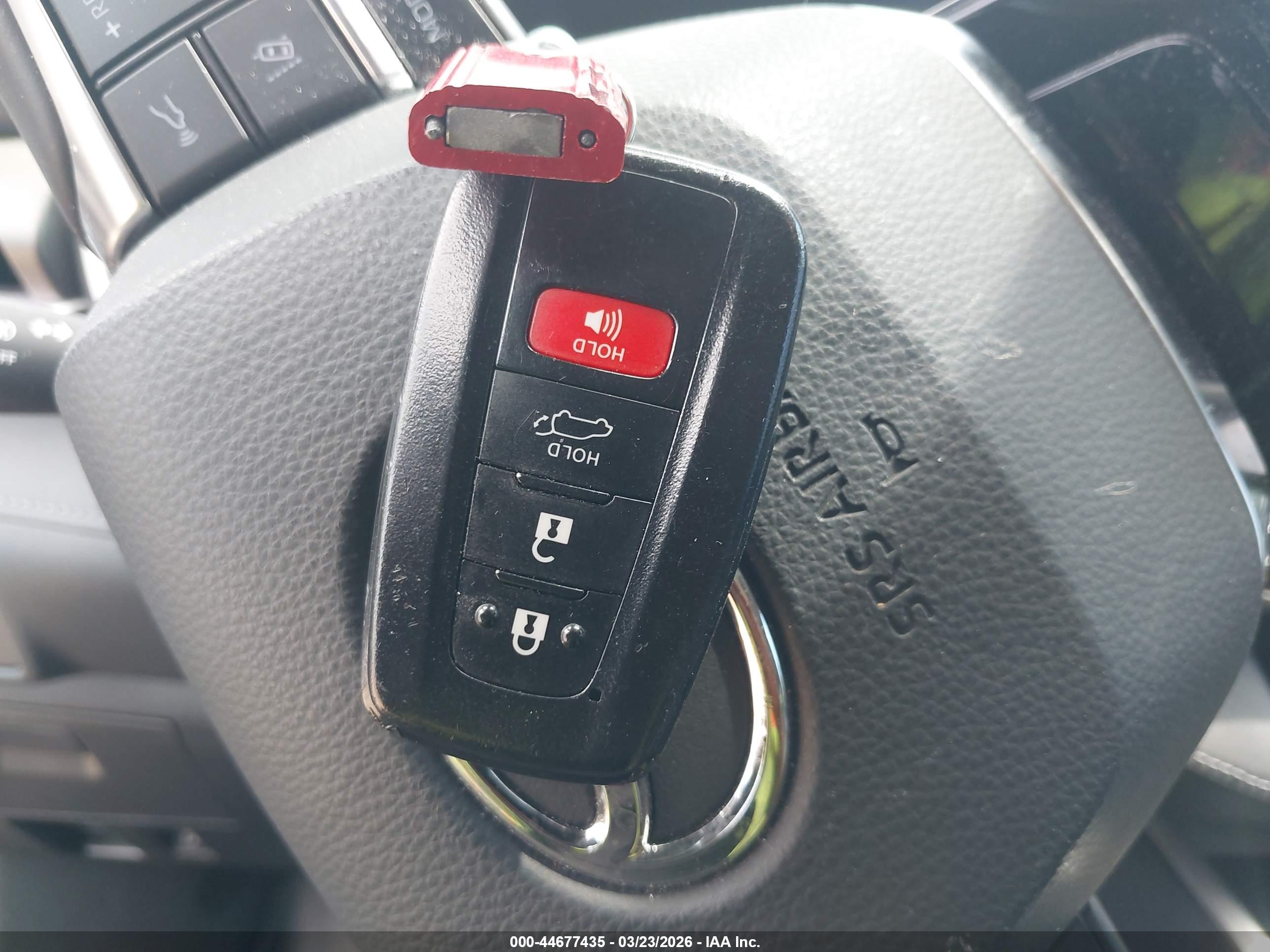 TOYOTA HIGHLANDER image 11