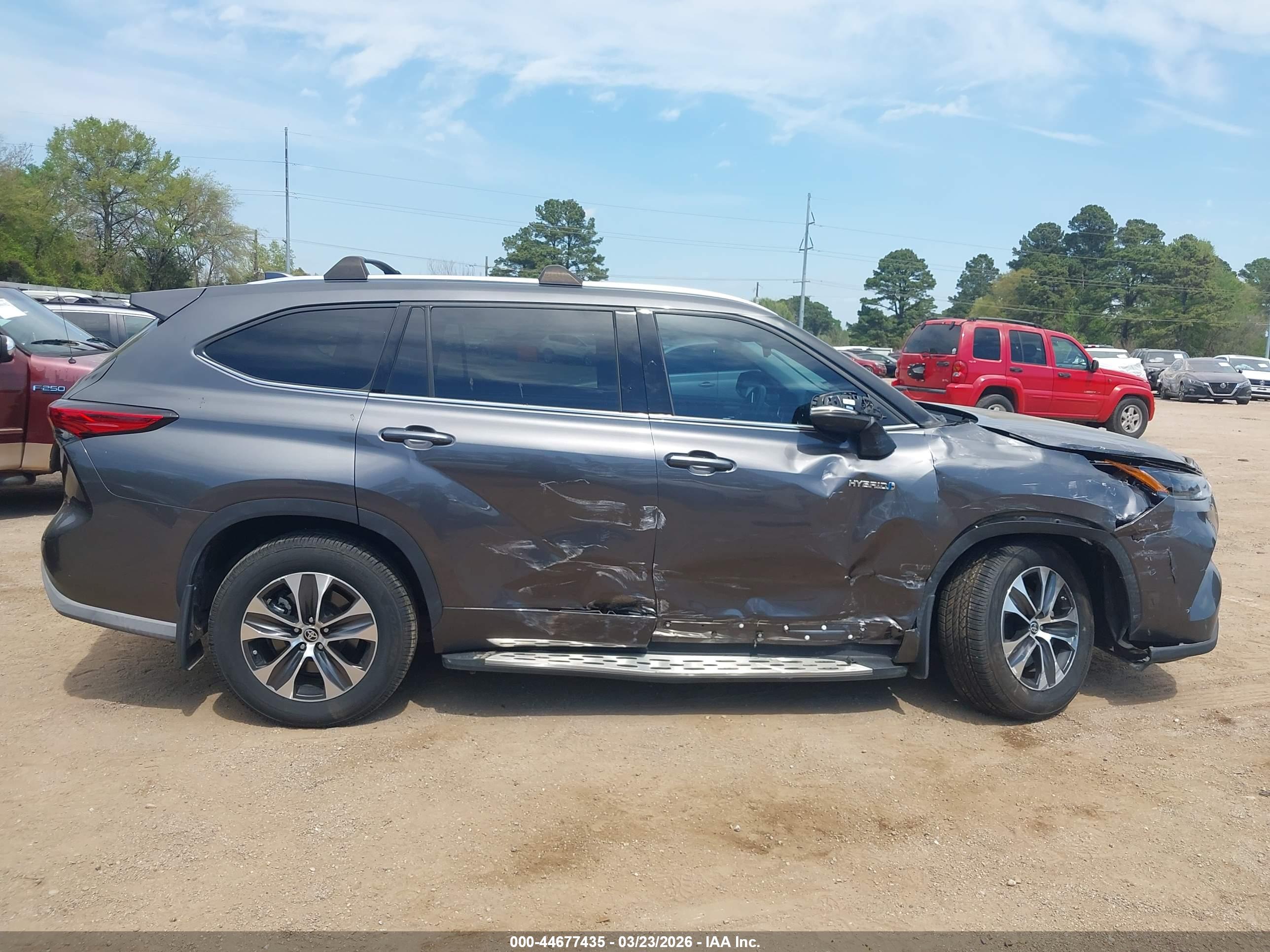 TOYOTA HIGHLANDER image 6