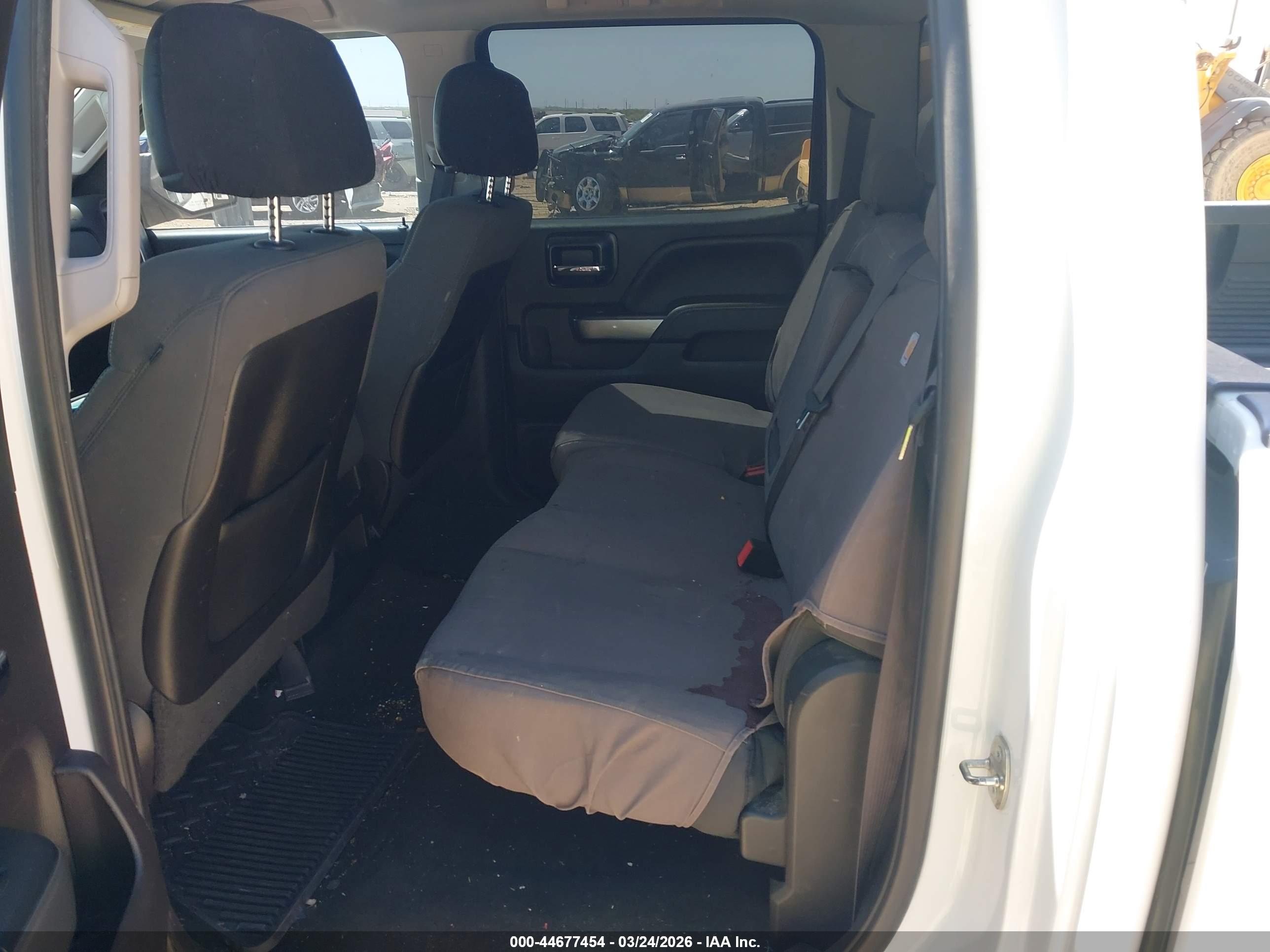 CHEVROLET SILVERADO image 8