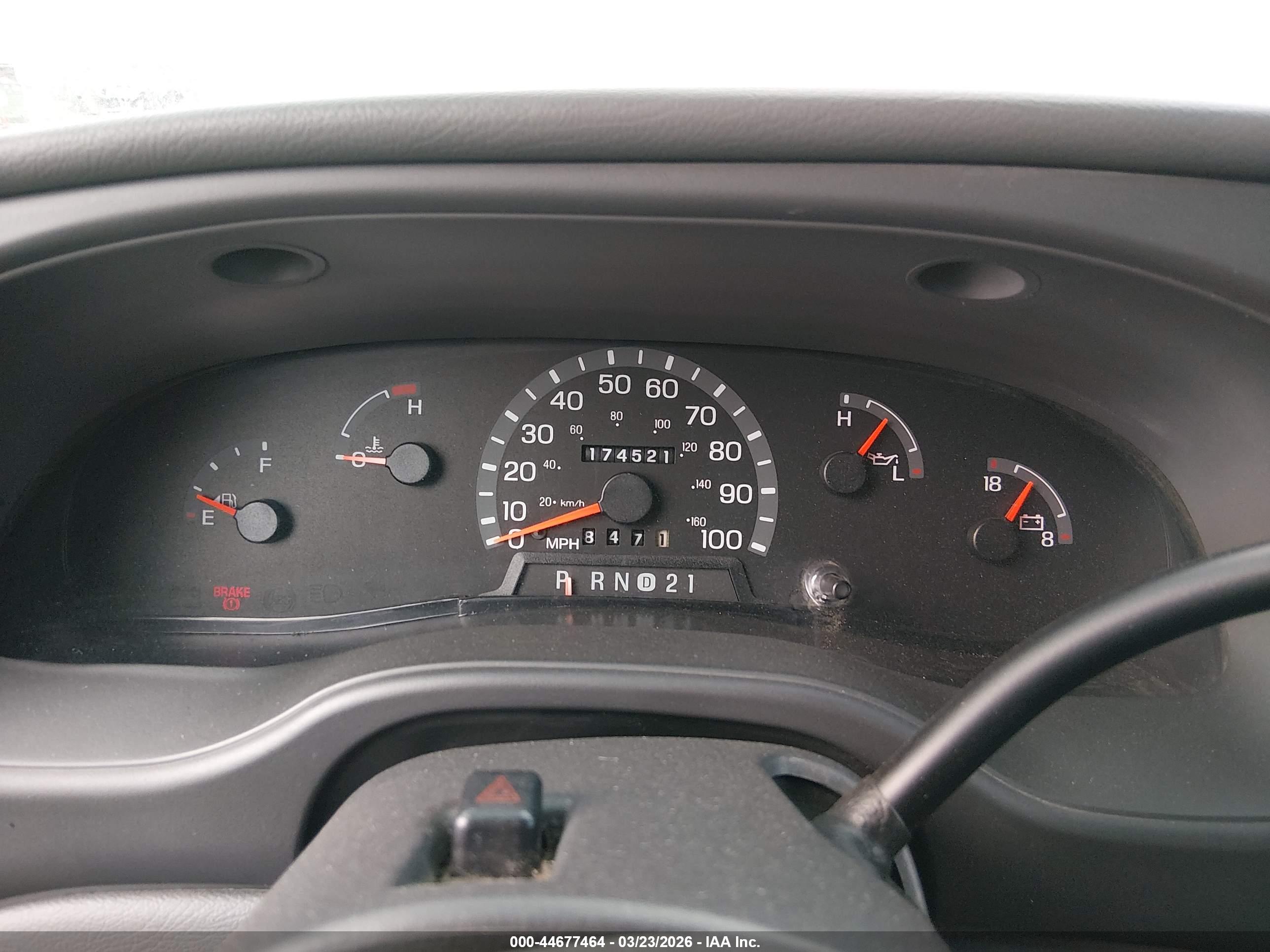 FORD E-250 image 7