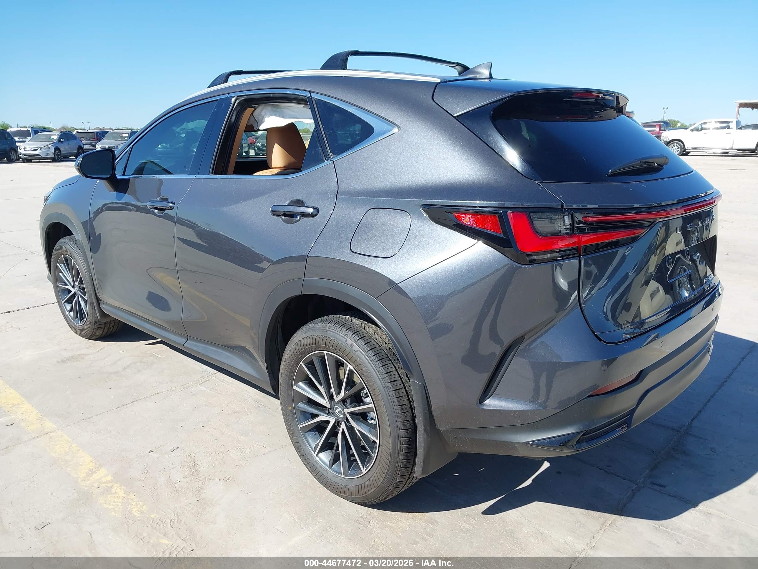 LEXUS NX image 3
