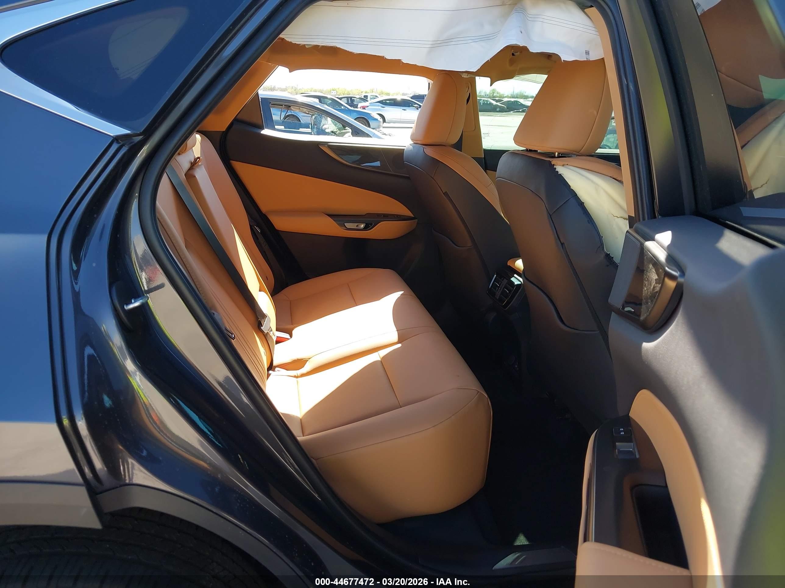 LEXUS NX image 8