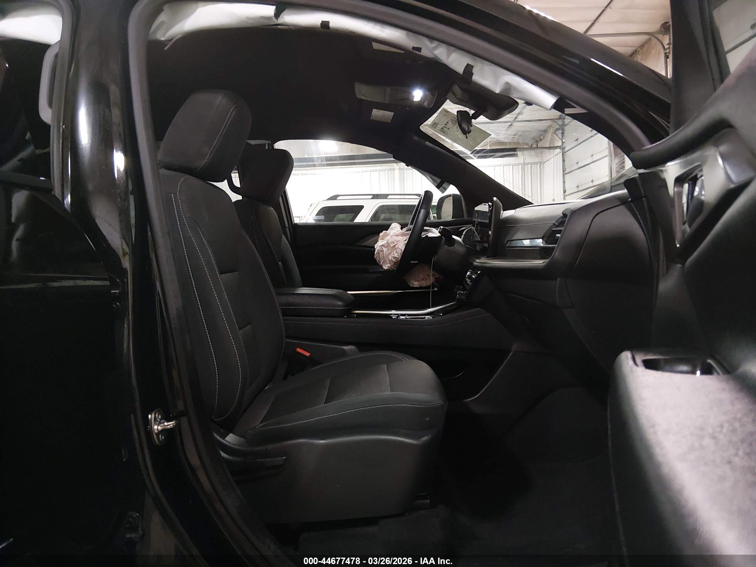CHEVROLET TRAVERSE image 5