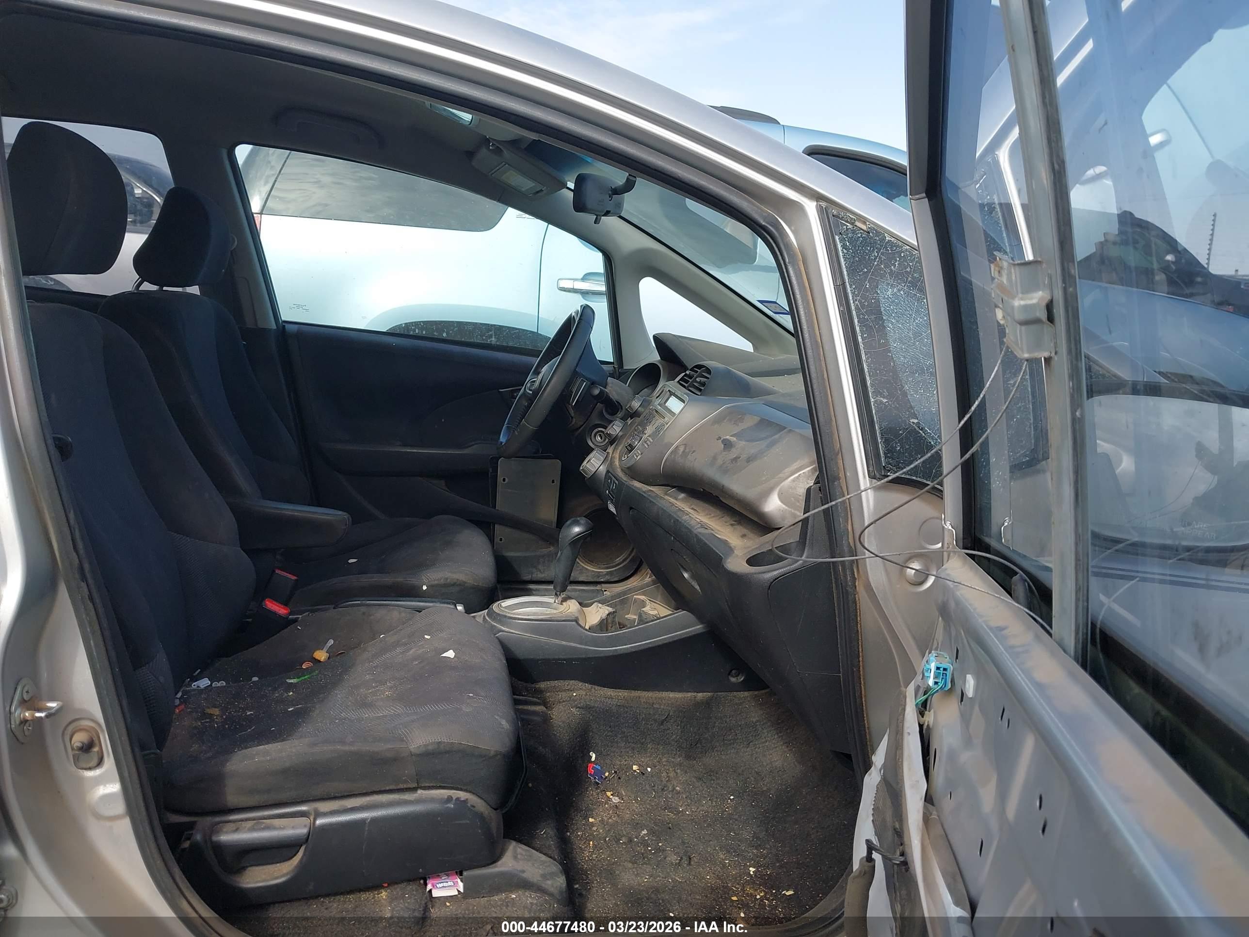 HONDA FIT image 5