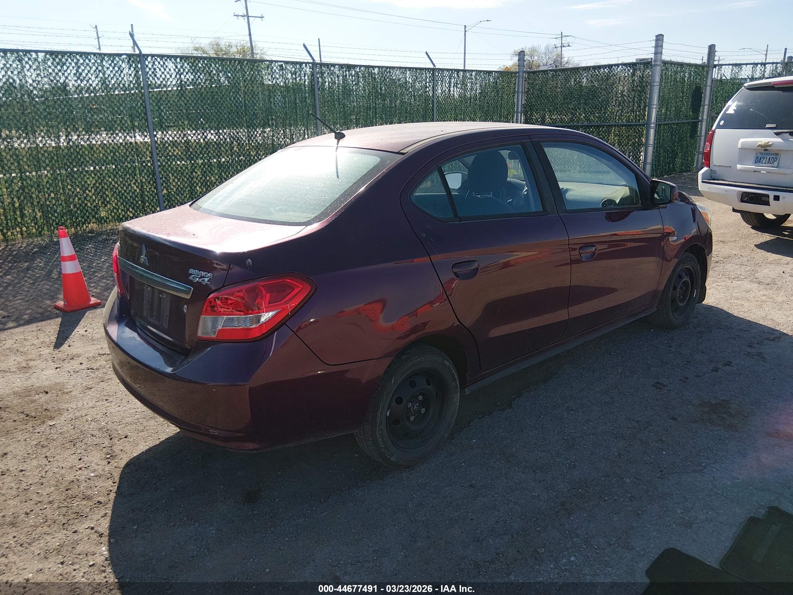 MITSUBISHI MIRAGE image 4